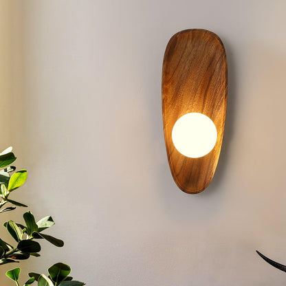 Eivor Wall Lamp - Adjustable Brightness & Modern Design