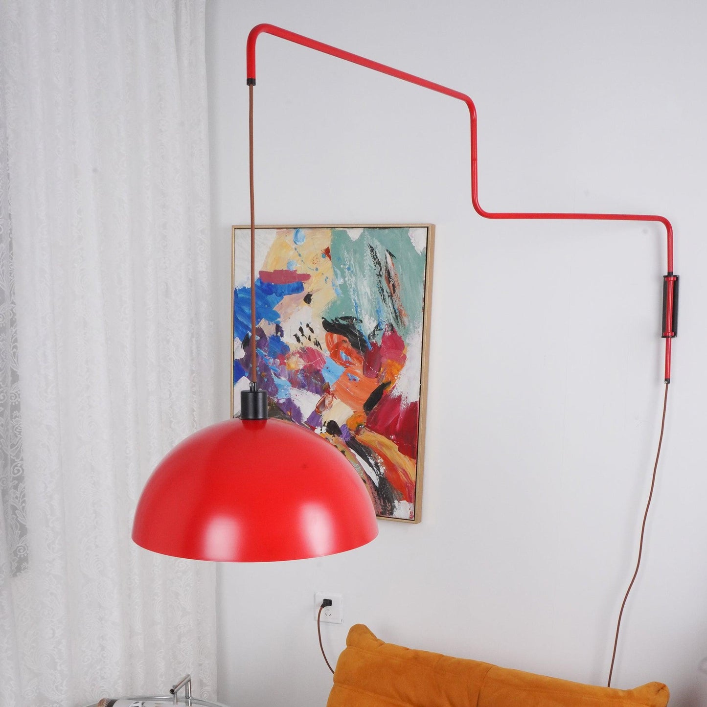 Elio Plug-In Wall Lamp with Adjustable Brightness and Modern Design