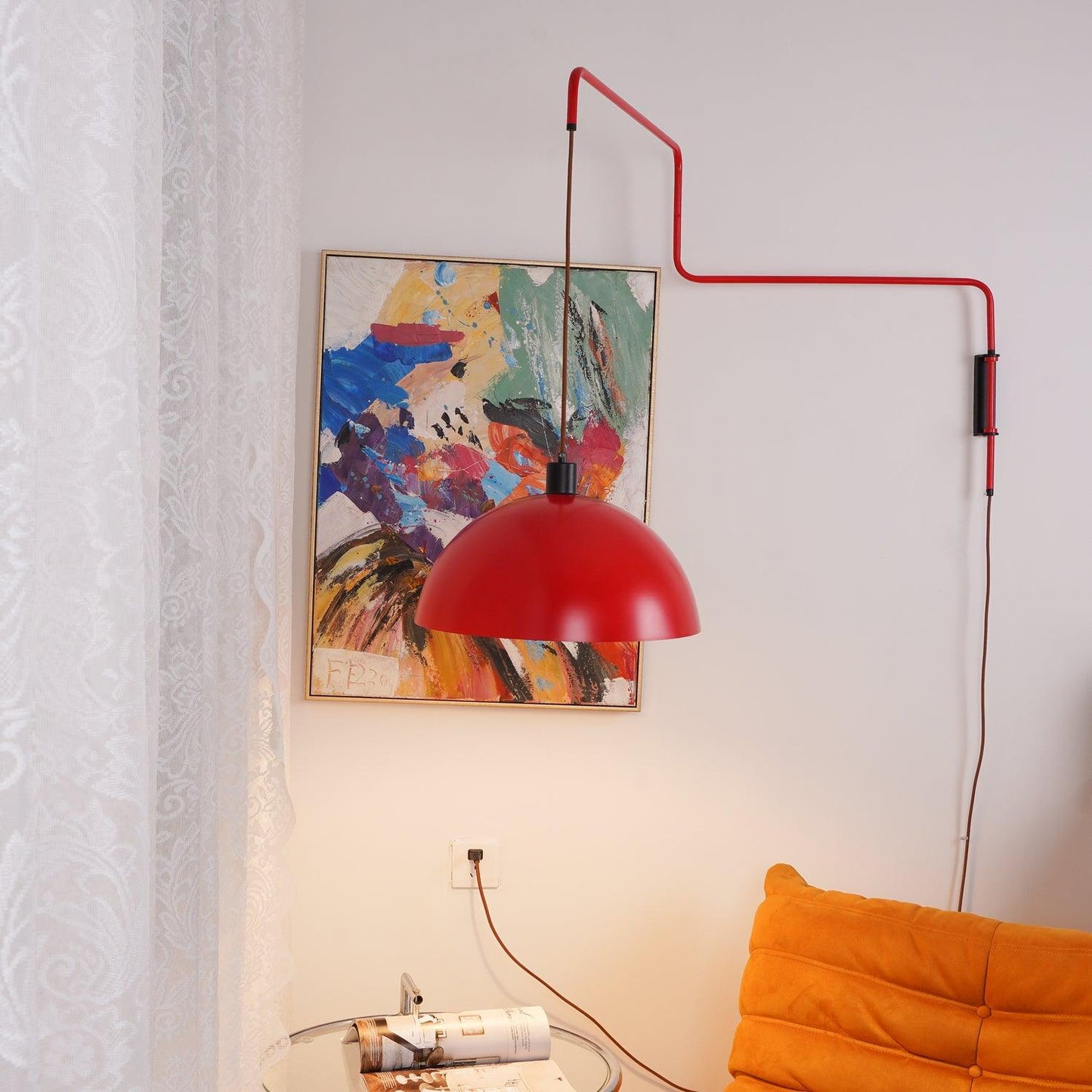 Elio Plug-In Wall Lamp with Adjustable Brightness and Modern Design