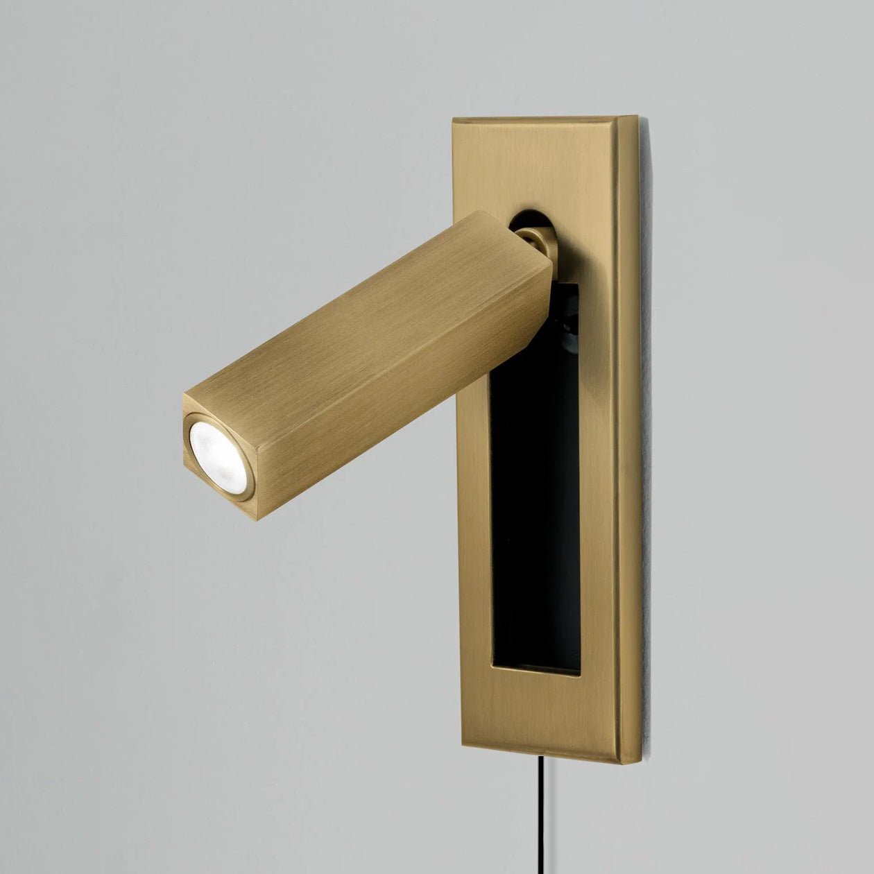 Embedded Bedside Plug-in Sconce with Dimmable Light & USB Charging
