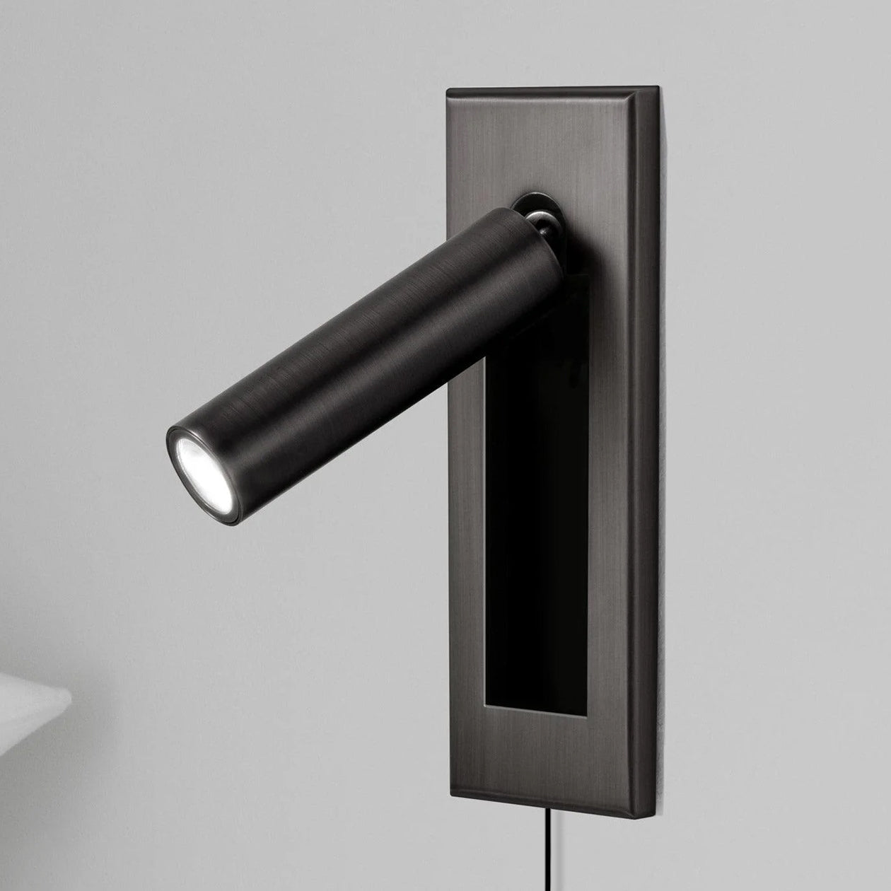 Embedded Bedside Plug-in Sconce with Dimmable Light & USB Charging