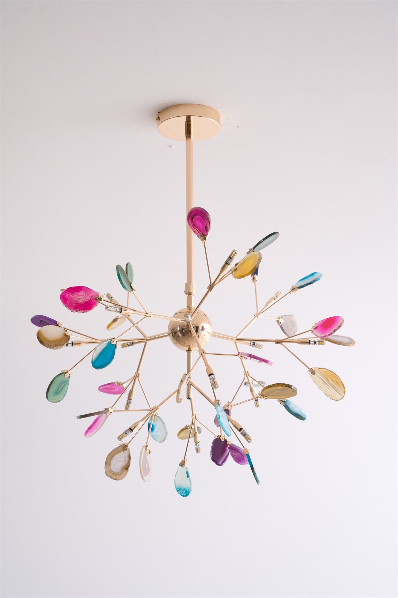 Elegant Agate Flake Chandelier with Adjustable Height & Soft Lighting