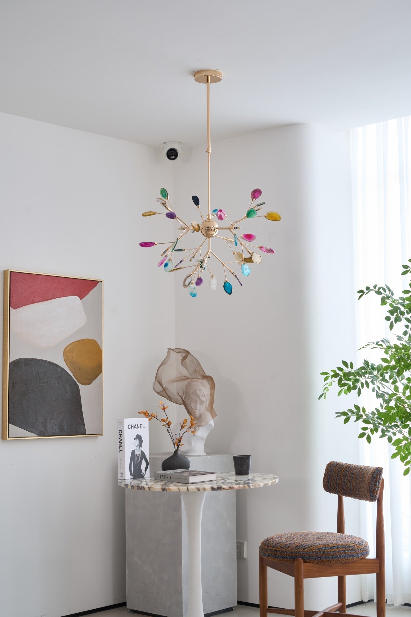 Elegant Agate Flake Chandelier with Adjustable Height & Soft Lighting