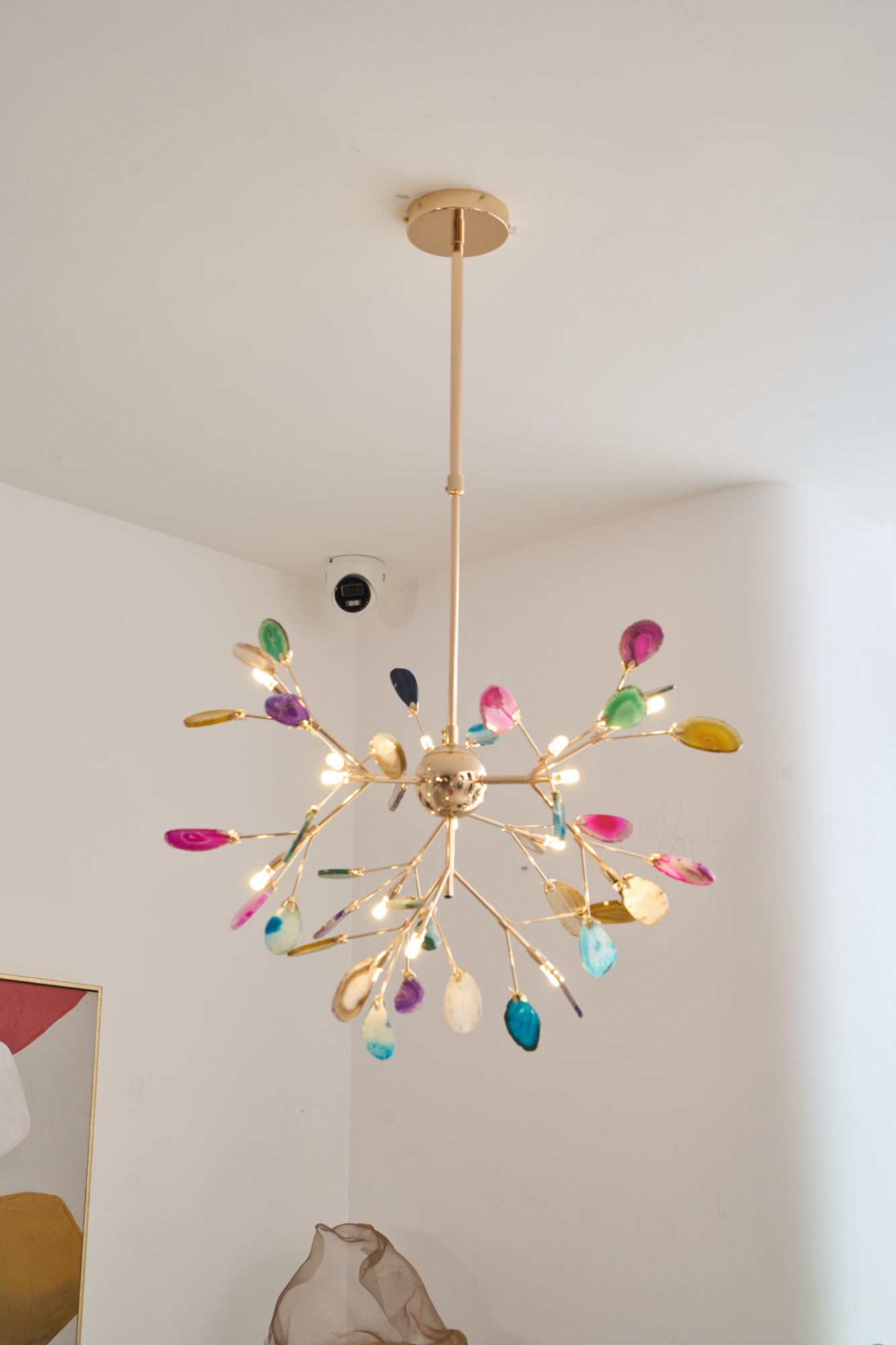 Elegant Agate Flake Chandelier with Adjustable Height & Soft Lighting