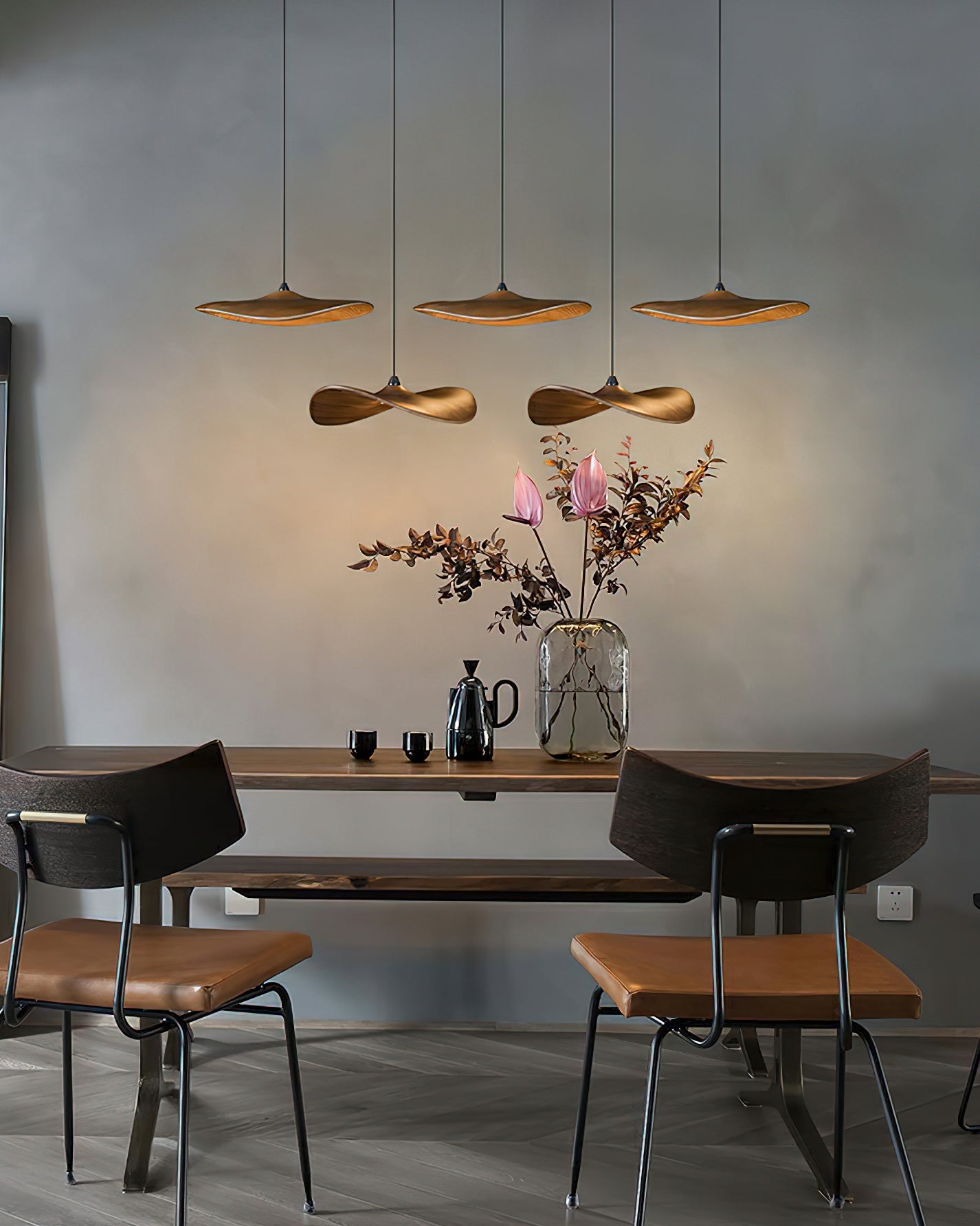 Modern Empty Leaf Chandelier - Elegant Design with Adjustable Height