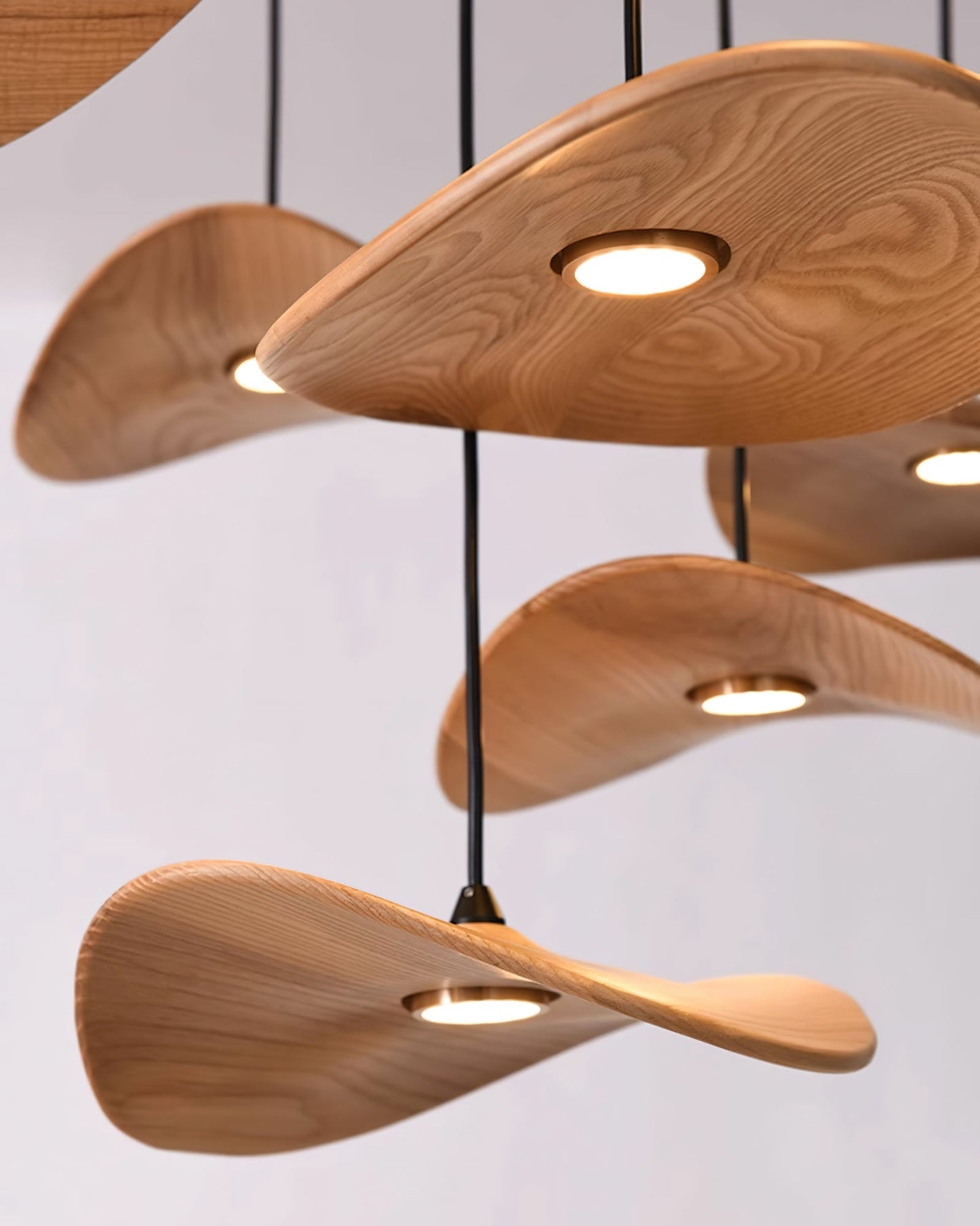 Modern Empty Leaf Chandelier - Elegant Design with Adjustable Height
