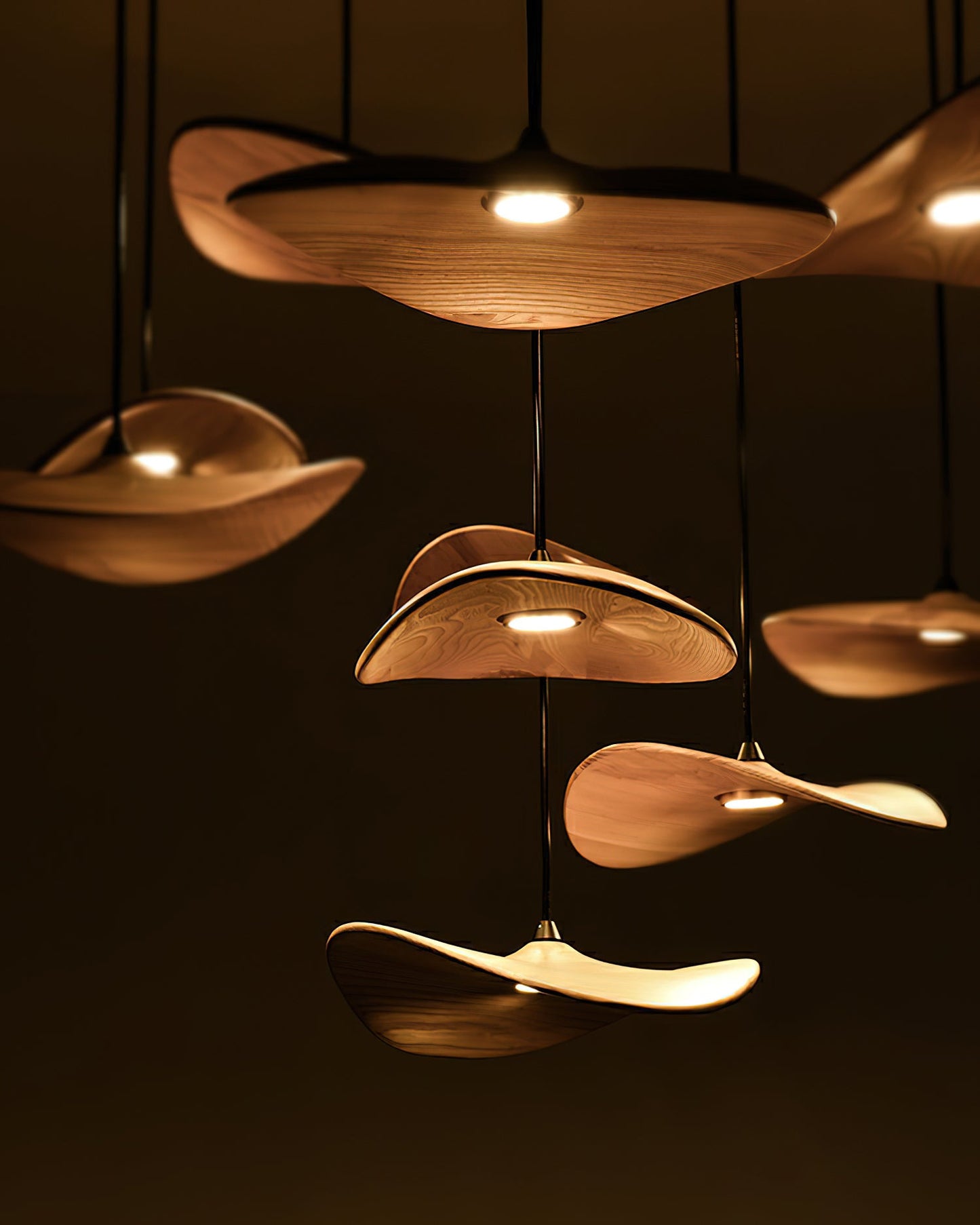 Modern Empty Leaf Chandelier - Elegant Design with Adjustable Height