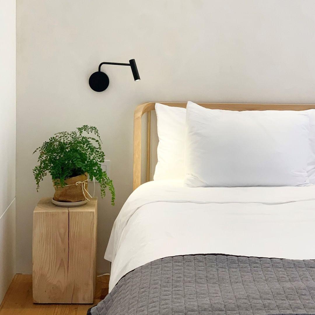 Minimalist Disc LED Wall Sconce - Energy Efficient, Adjustable Brightn