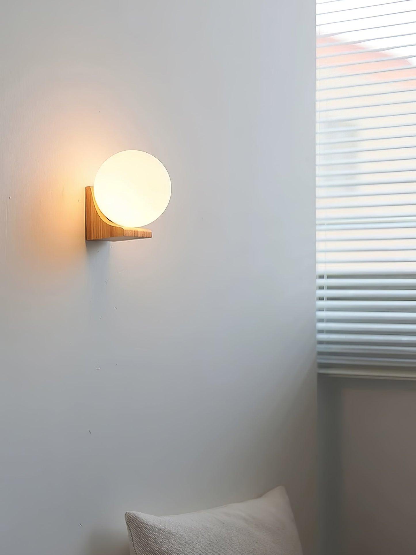 Evelyn Orb Wall Lamp - Adjustable Brightness & Modern Design