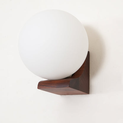 Evelyn Orb Wall Lamp - Adjustable Brightness & Modern Design
