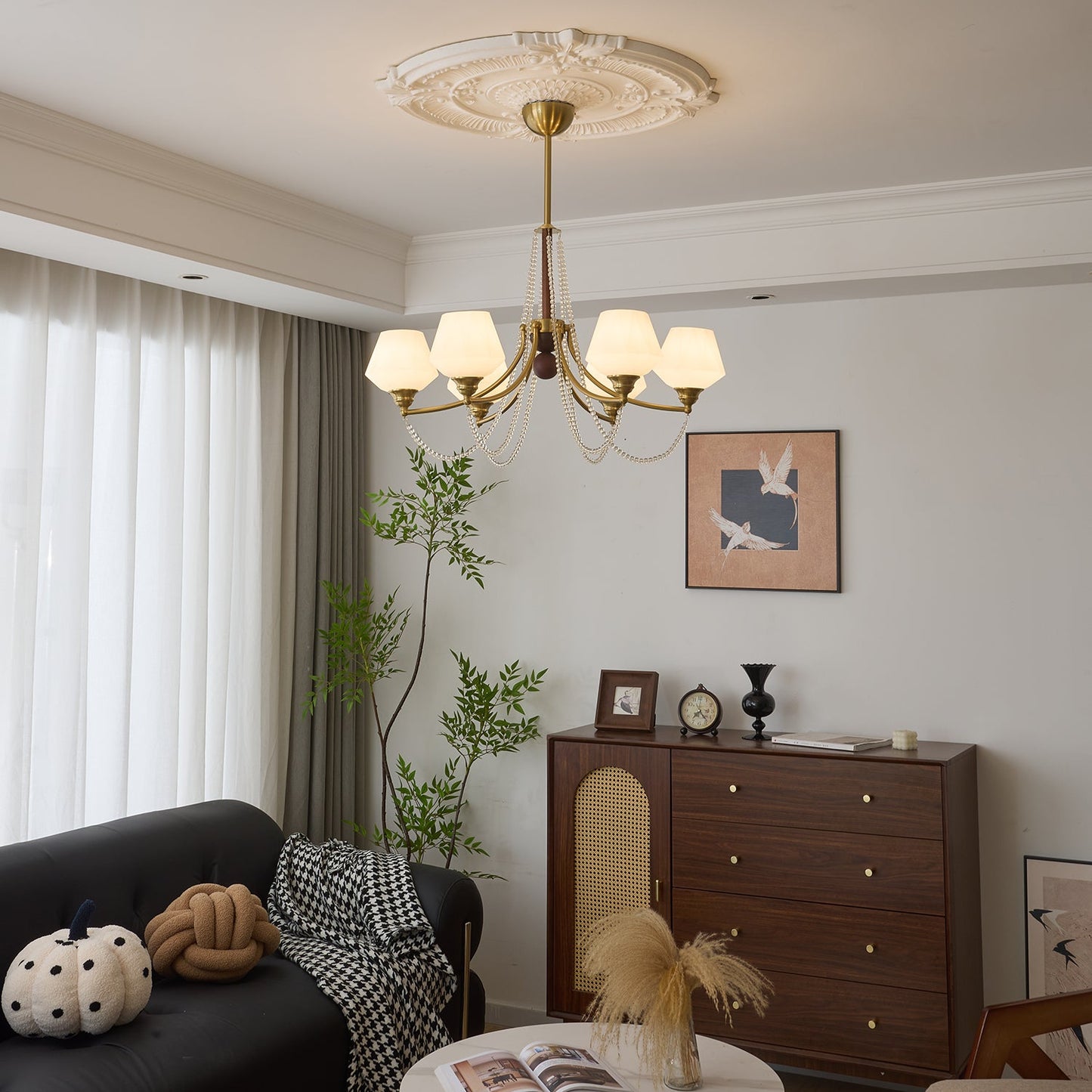Evora Chandelier - Elegant Crystal Design with Adjustable Height & Dim