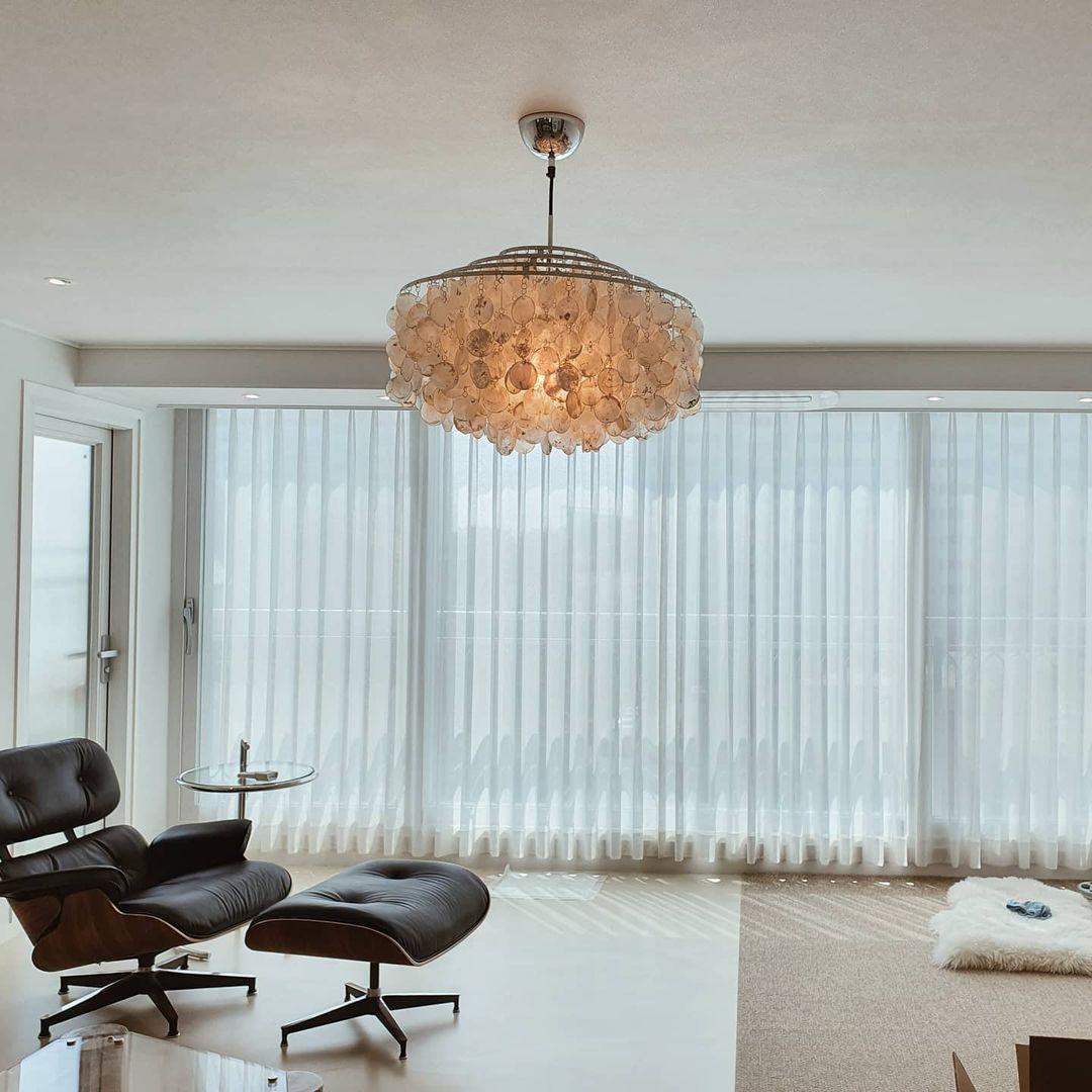 Elegant Round Shell Chandelier with Adjustable Height & Soft Lighting