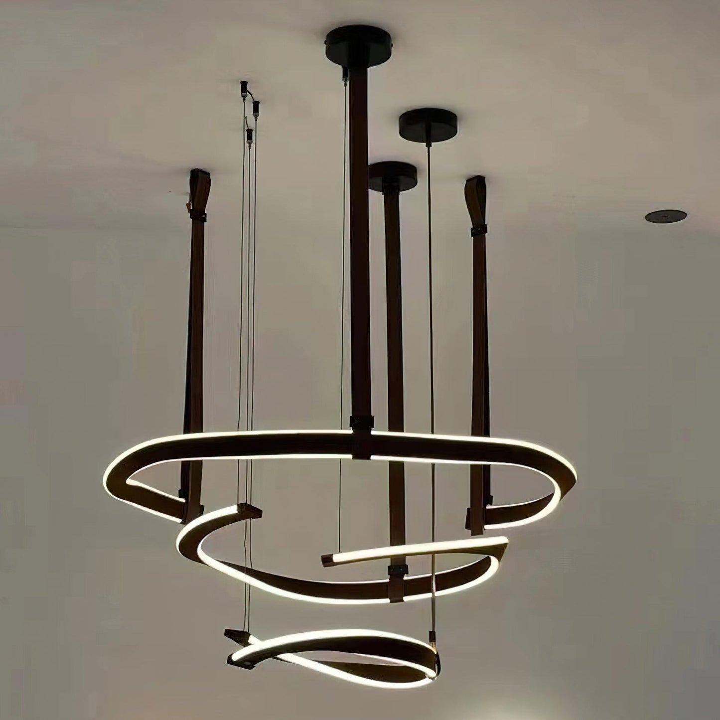 Finopi Modern Chandelier - Adjustable Height, Energy-Efficient LED