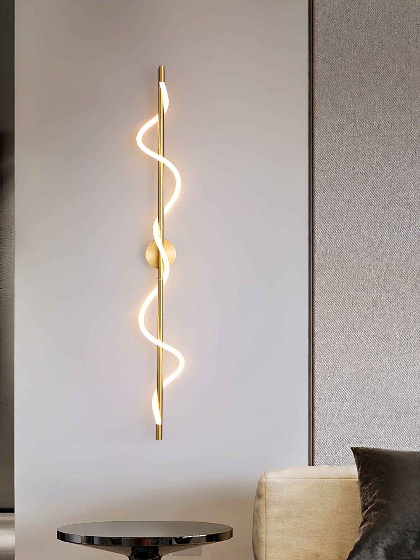 Adjustable Flexible Linear Wall Lamp with Dimmable LED and Modern Desi