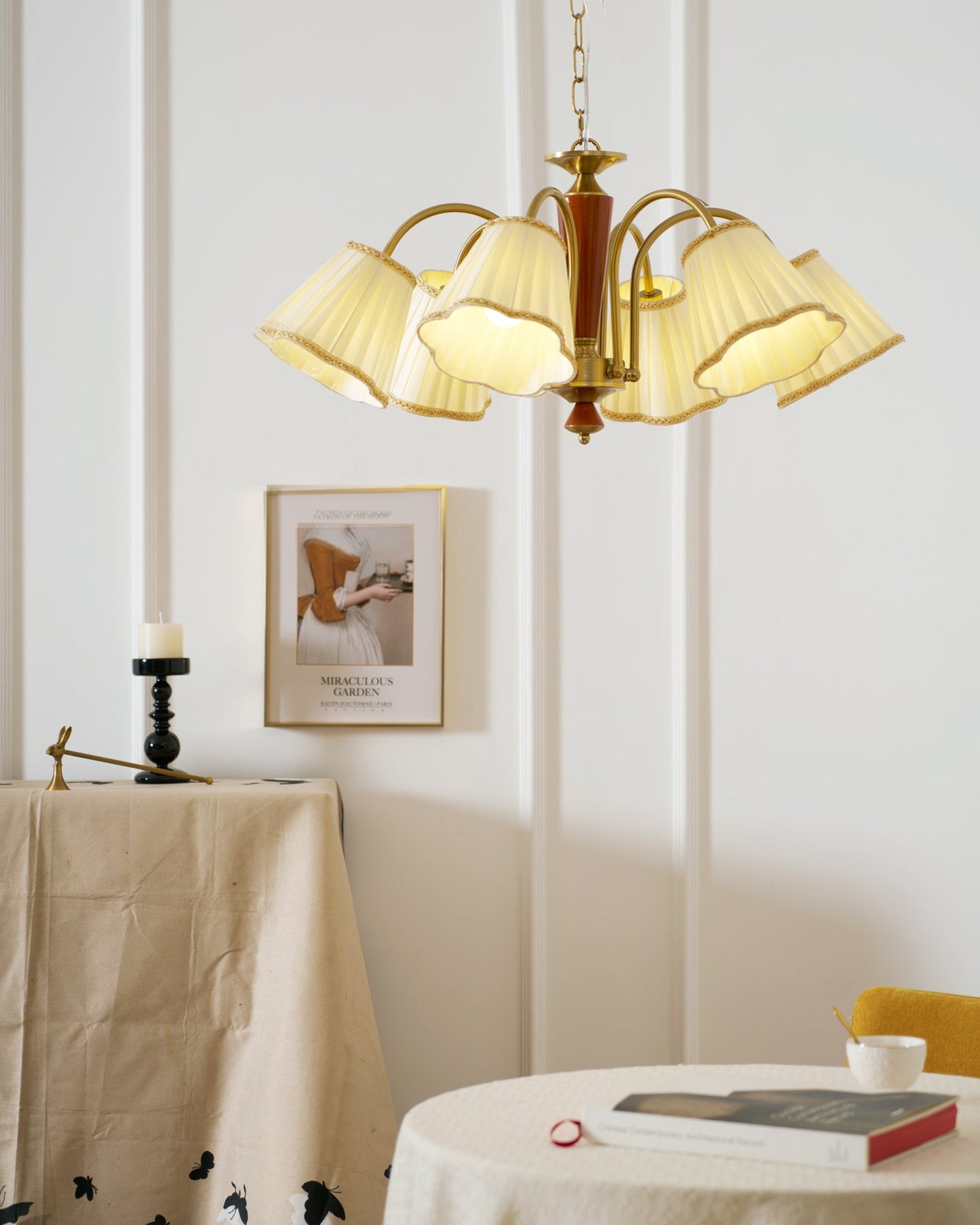 Bellora Bloom Crystal Chandelier - Elegant Design with Adjustable Heig