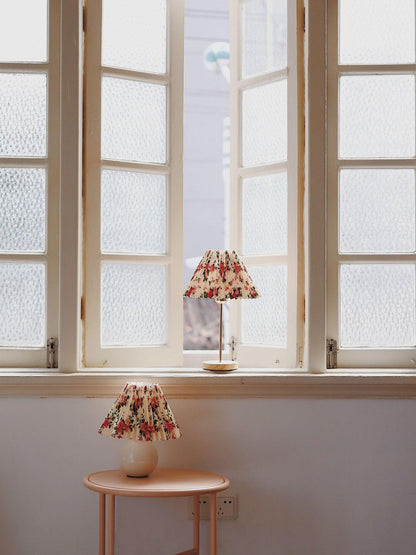 Flores Table Lamp - Adjustable Brightness & Modern Design