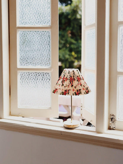 Flores Table Lamp - Adjustable Brightness & Modern Design