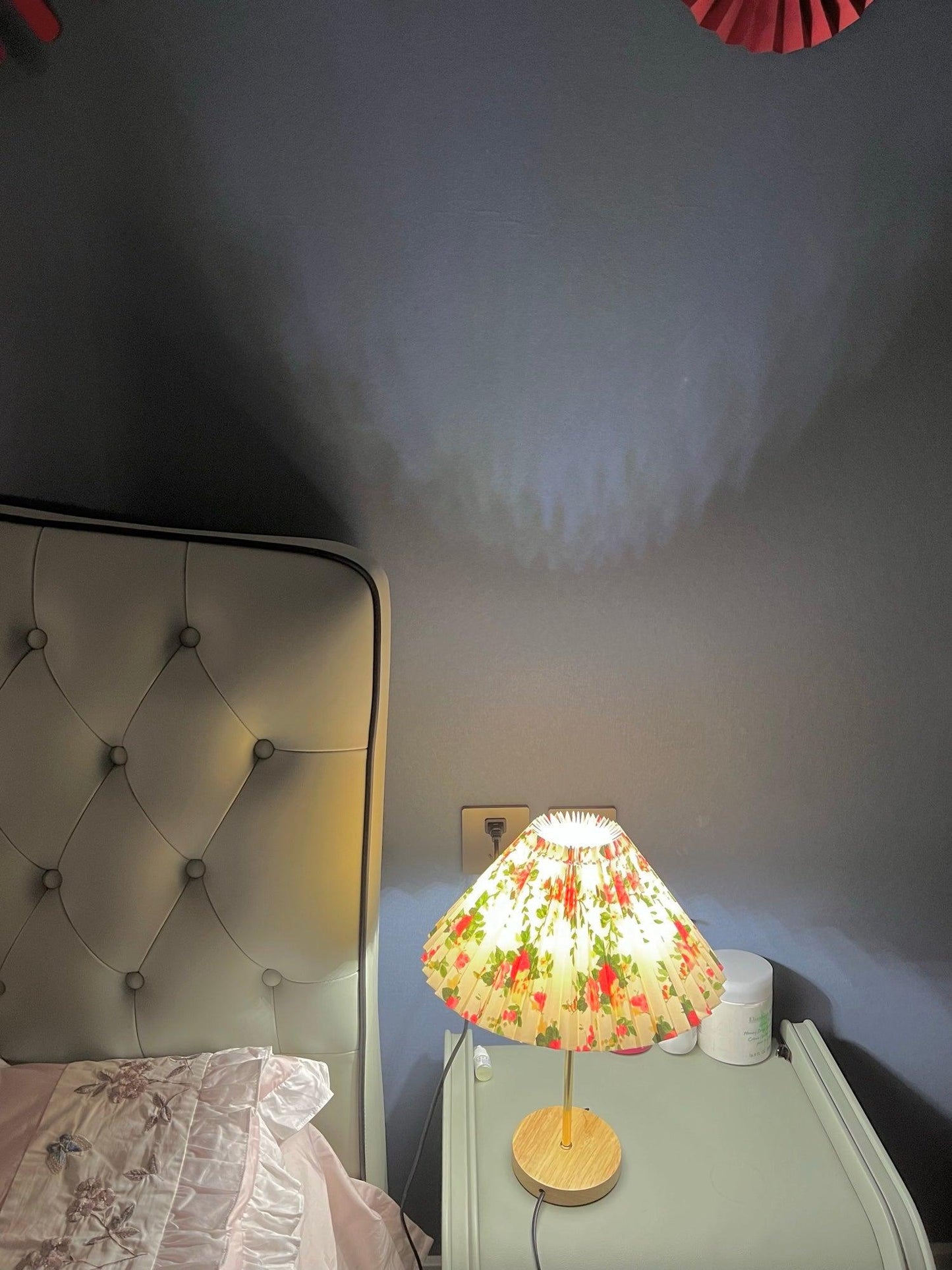 Flores Table Lamp - Adjustable Brightness & Modern Design