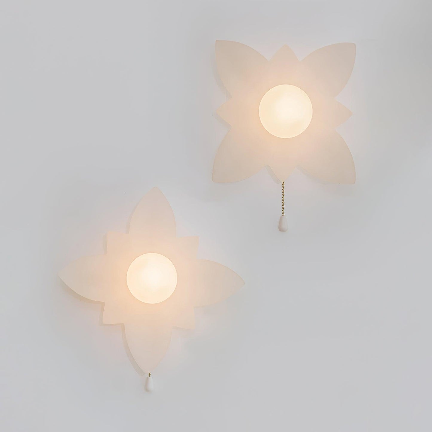 Elegant Flowers Wall Lamp with Soft LED Lighting and Adjustable Bright