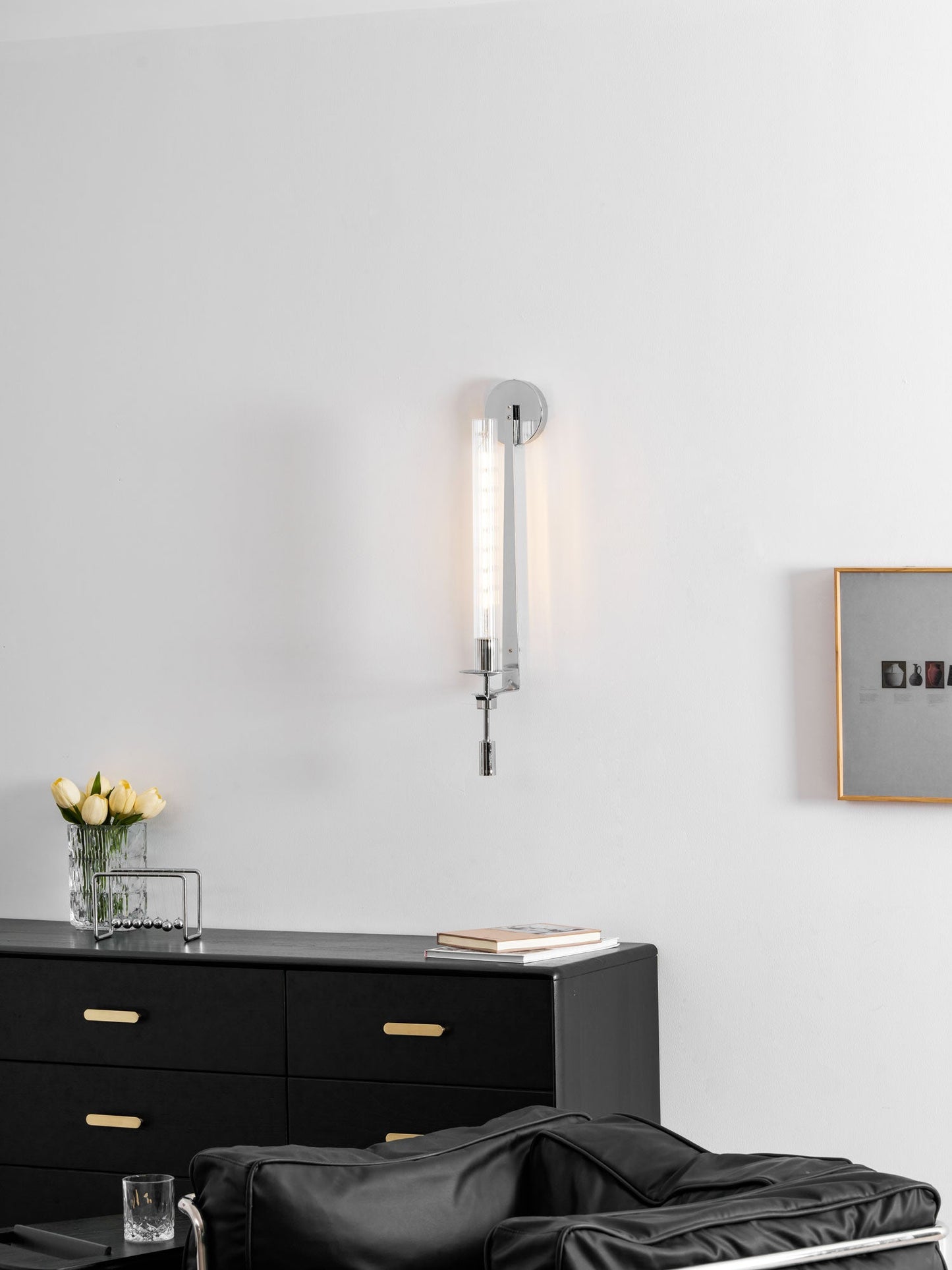 French Classicism Wall Lamp - Elegant Design with Adjustable Brightnes