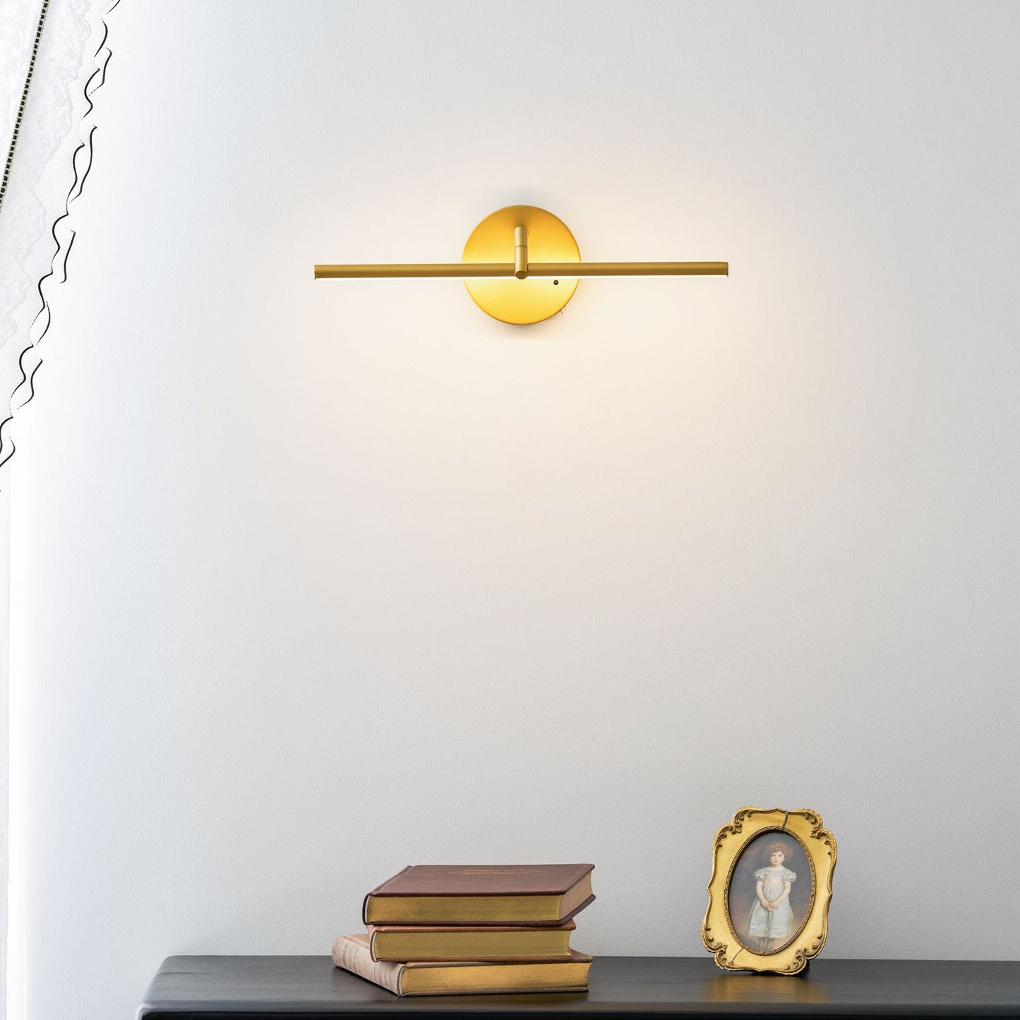 Galleria Slim Rechargeable Wall Light - Dimmable & Wireless Design