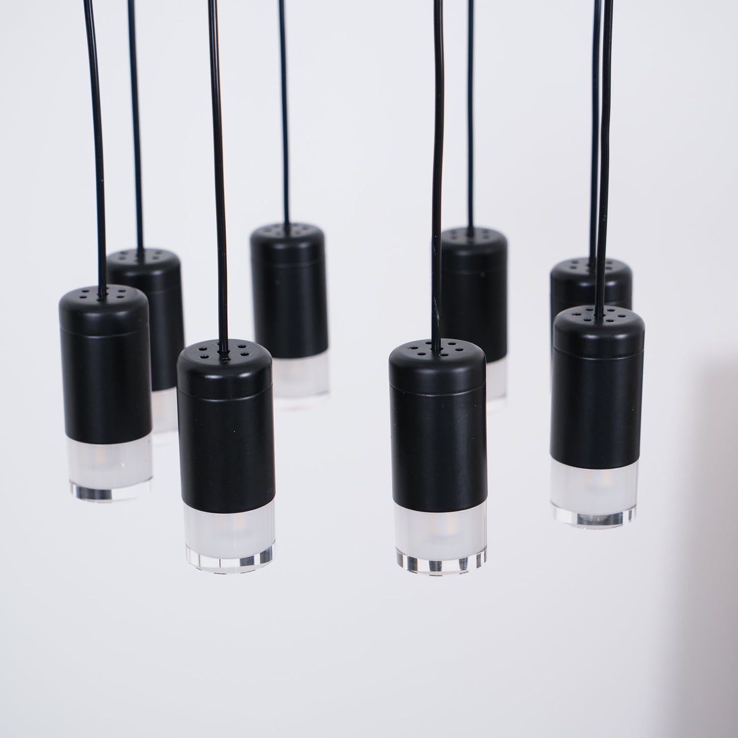 Geometric Lines Pendant Lamp - Adjustable Height, Energy-Efficient LED