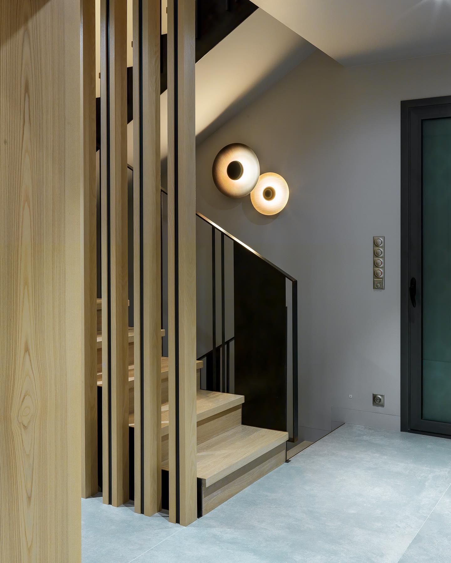 Simplicity Glow Wall Light - Adjustable Brightness & Energy Efficient
