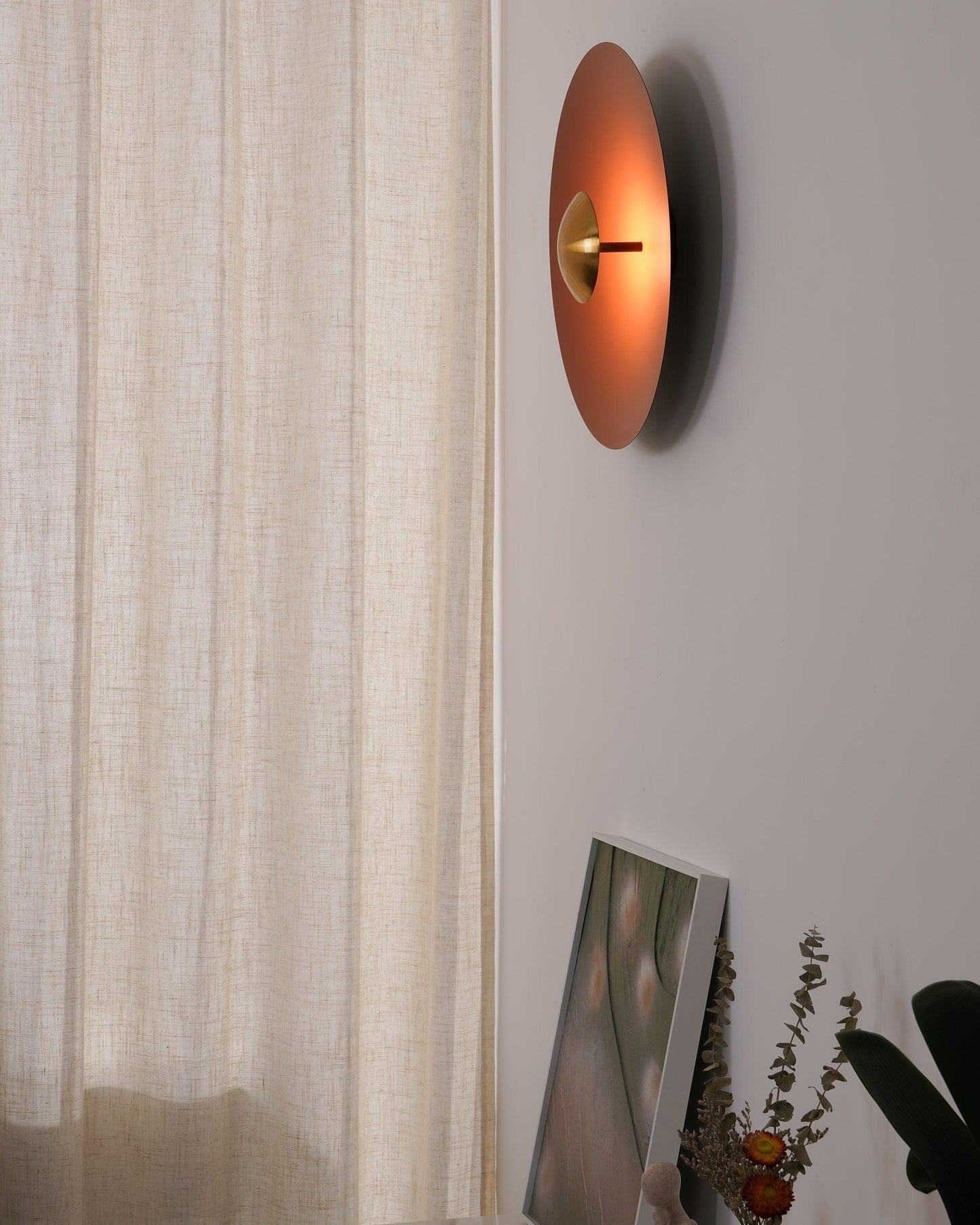Simplicity Glow Plug-in Wall Light with Dimmable Brightness & Energy S