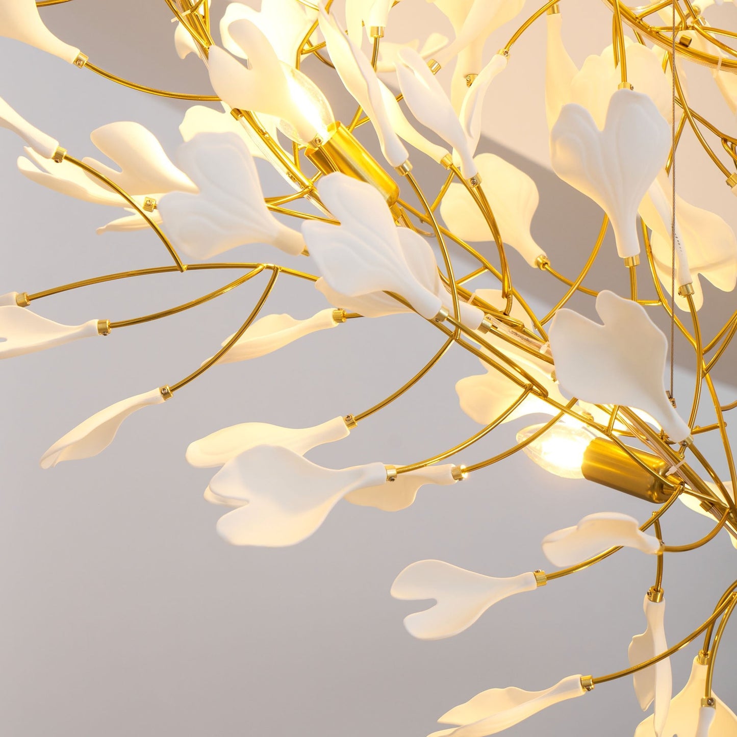 Gingko Vortex Modern Chandelier - Adjustable LED Lighting & Unique Des