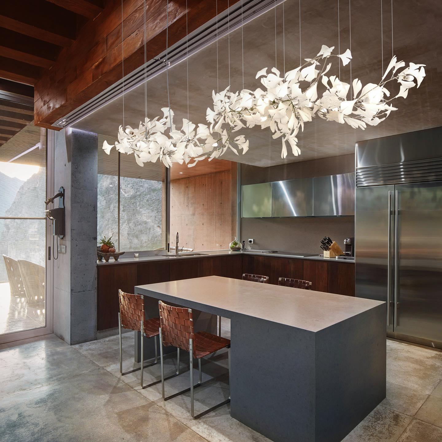 Gingko Leaves Chandelier - Elegant Design with Adjustable Brightness