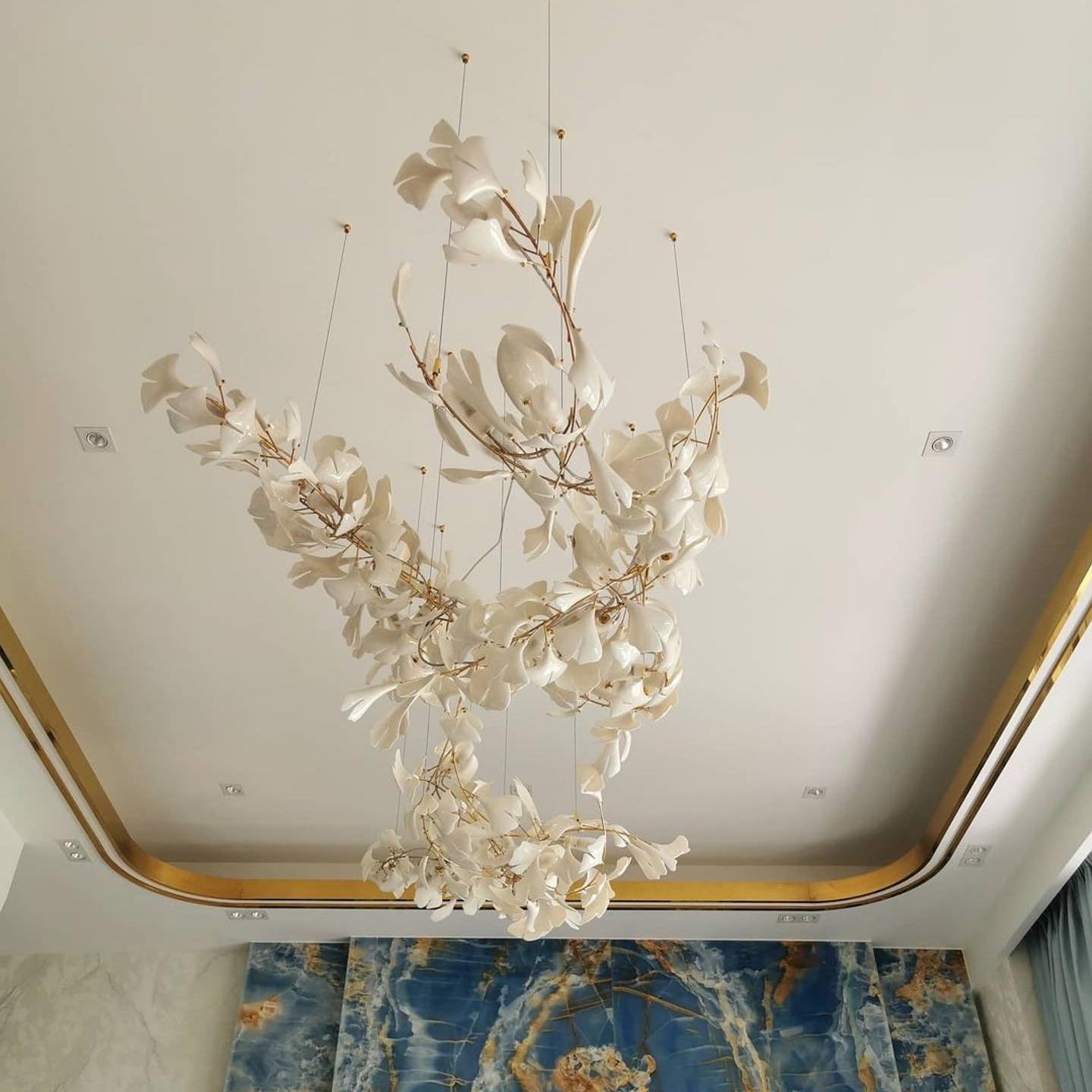 Gingko Bloom Chandelier - Elegant Design with Adjustable Brightness