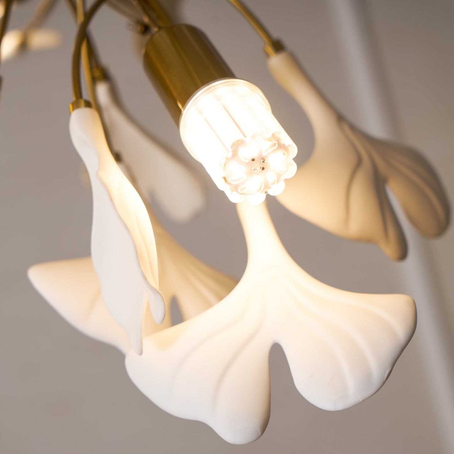 Gingko Bloom Chandelier - Elegant Design with Adjustable Brightness