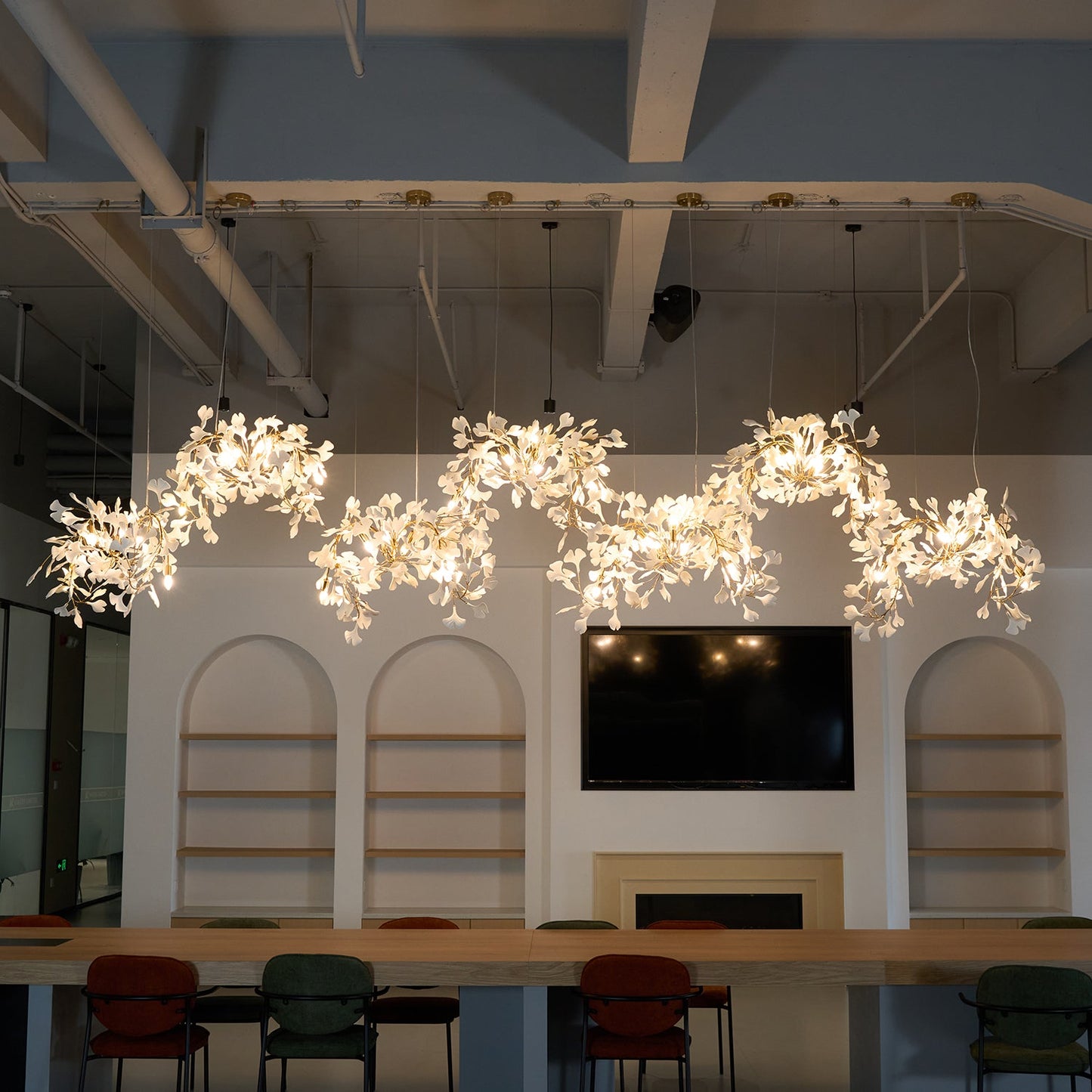 Gingko Chandelier C - Elegant Design with Adjustable Height & LED Ligh
