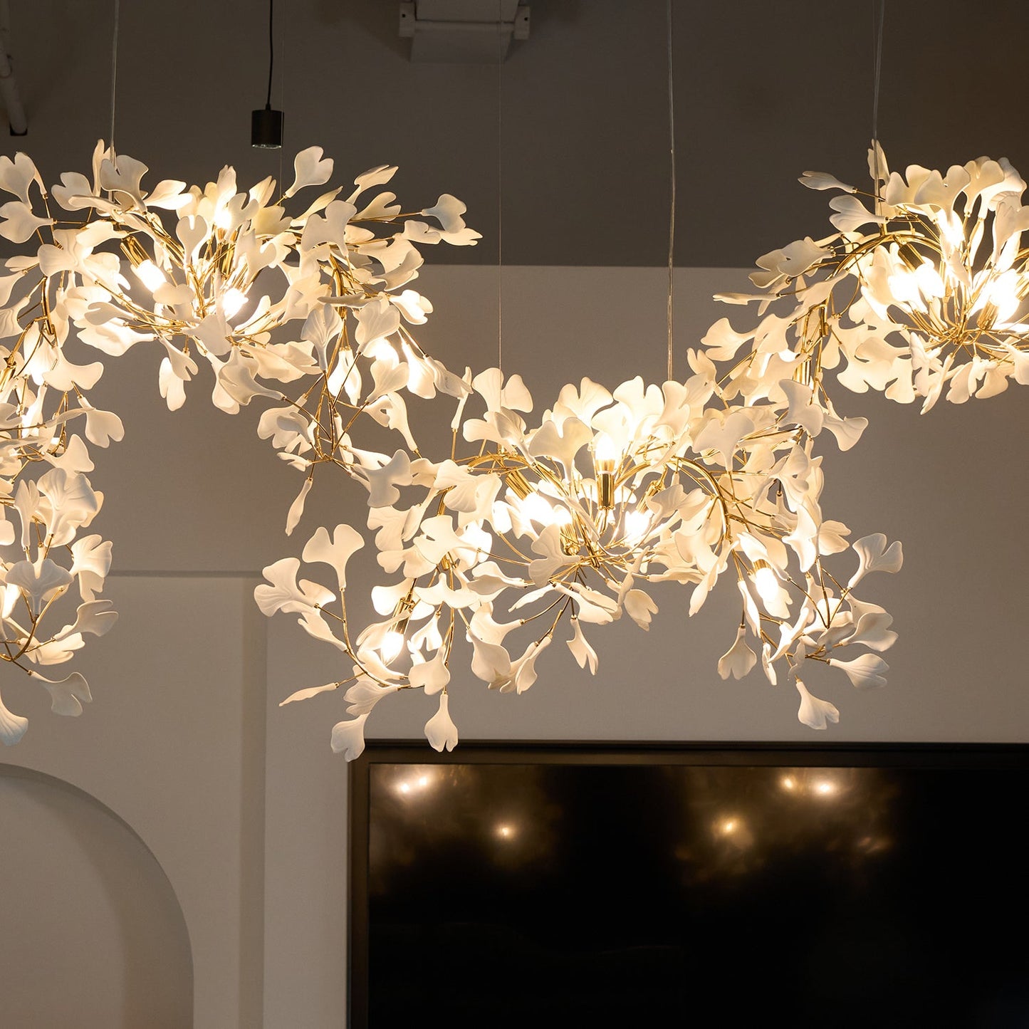Gingko Chandelier C - Elegant Design with Adjustable Height & LED Ligh