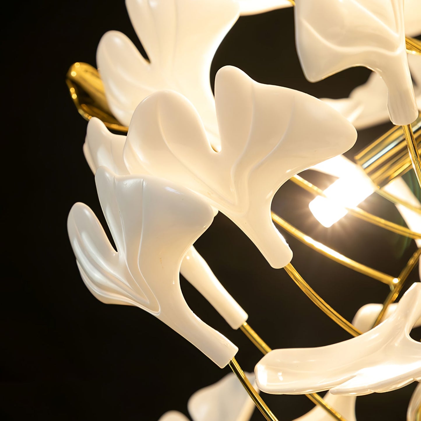 Gingko Drape Chandelier - Elegant Design with Adjustable Brightness