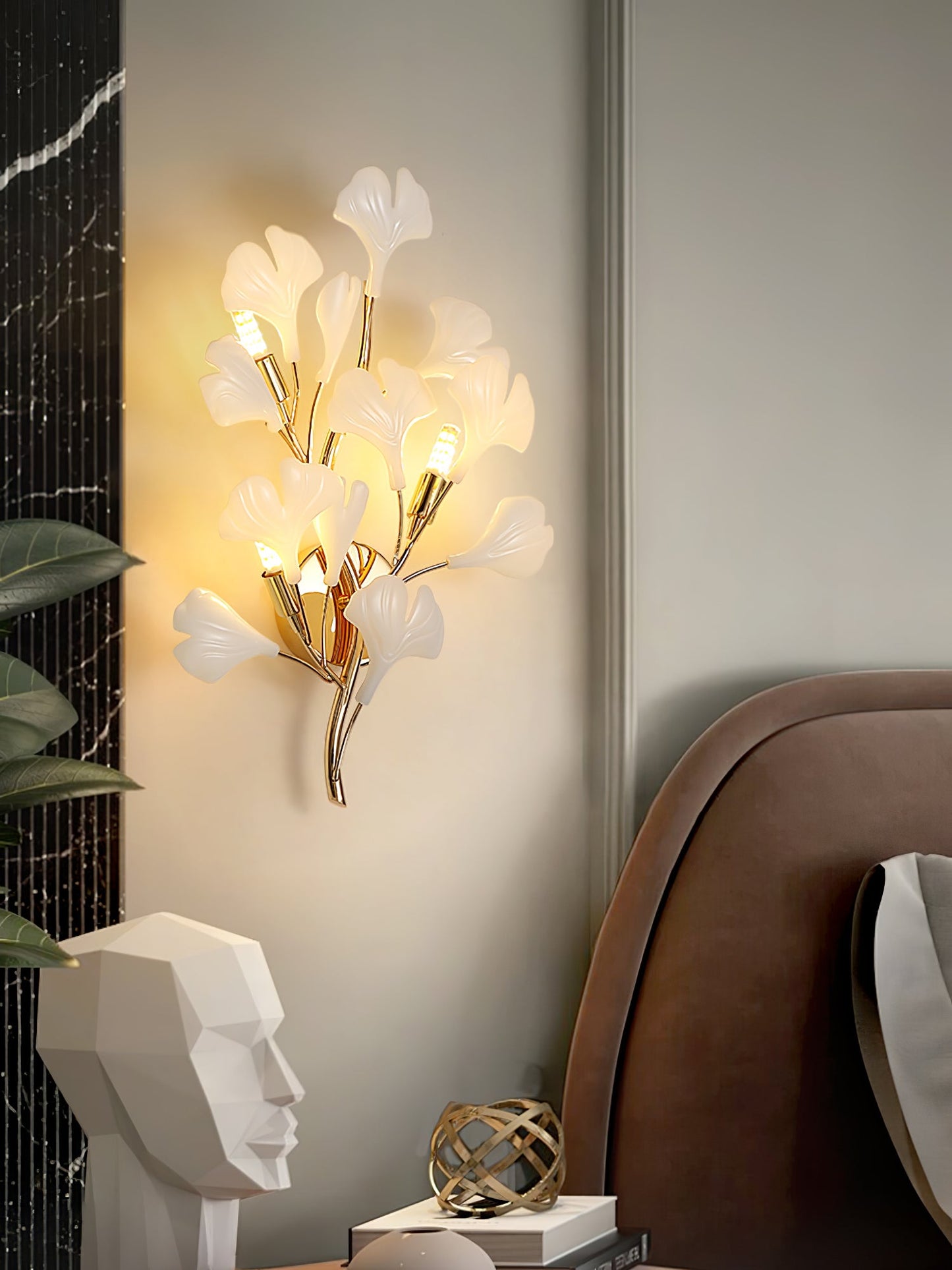 Gingko Modern Wall Lamp - LED Illumination & Adjustable Brightness