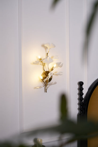Gingko Modern Wall Lamp - LED Illumination & Adjustable Brightness