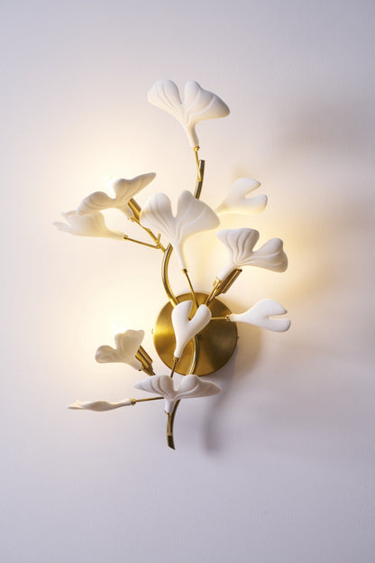 Gingko Modern Wall Lamp - LED Illumination & Adjustable Brightness