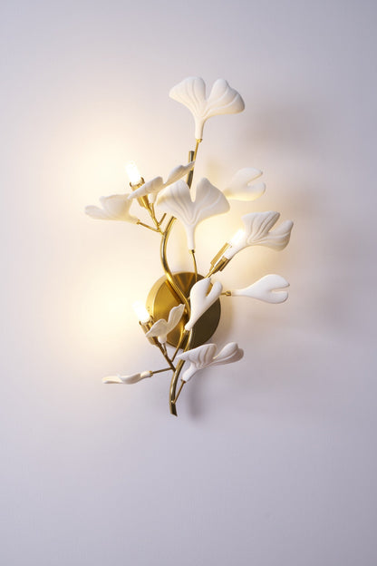 Gingko Modern Wall Lamp - LED Illumination & Adjustable Brightness