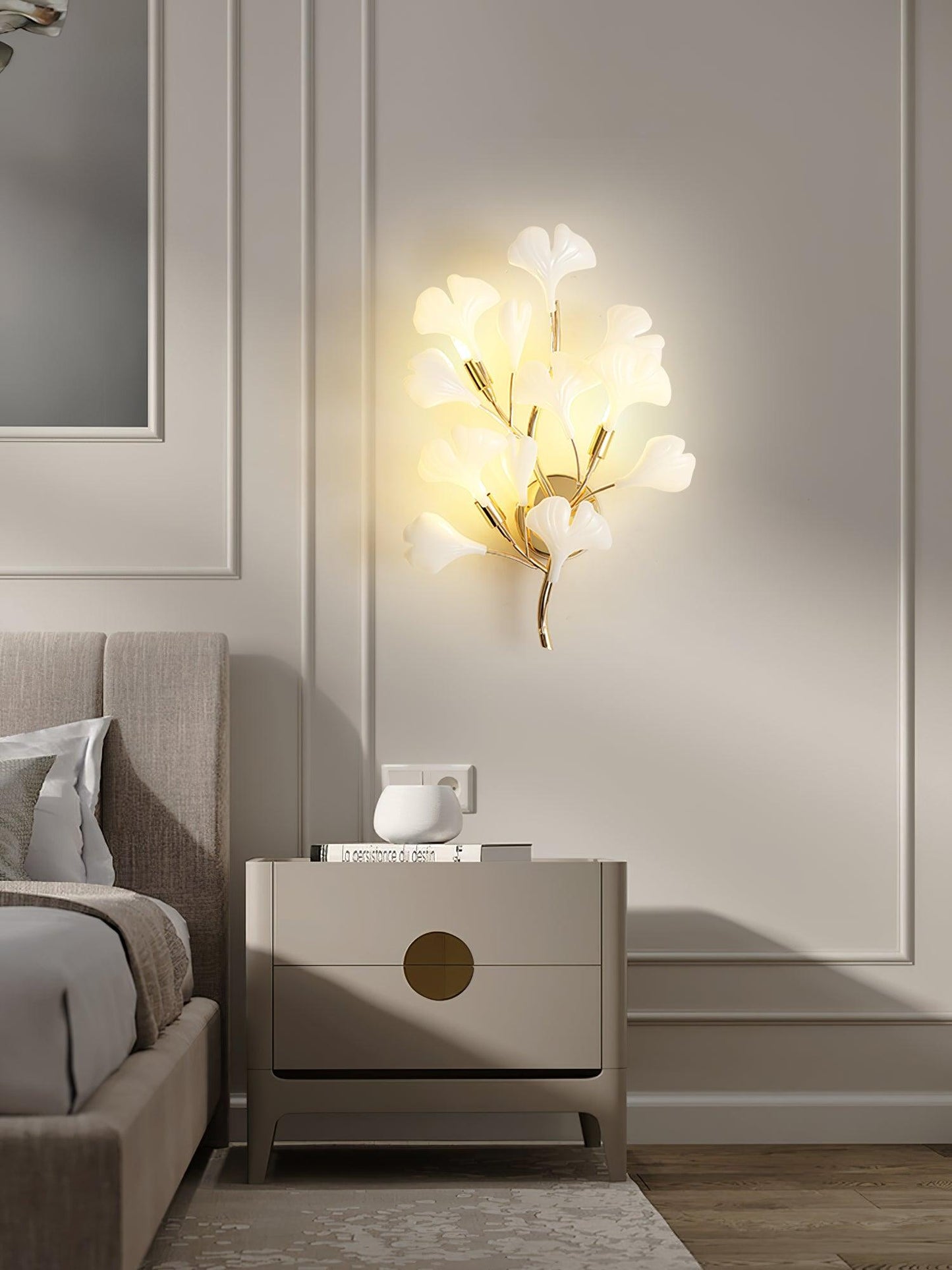Gingko Modern Wall Lamp - LED Illumination & Adjustable Brightness