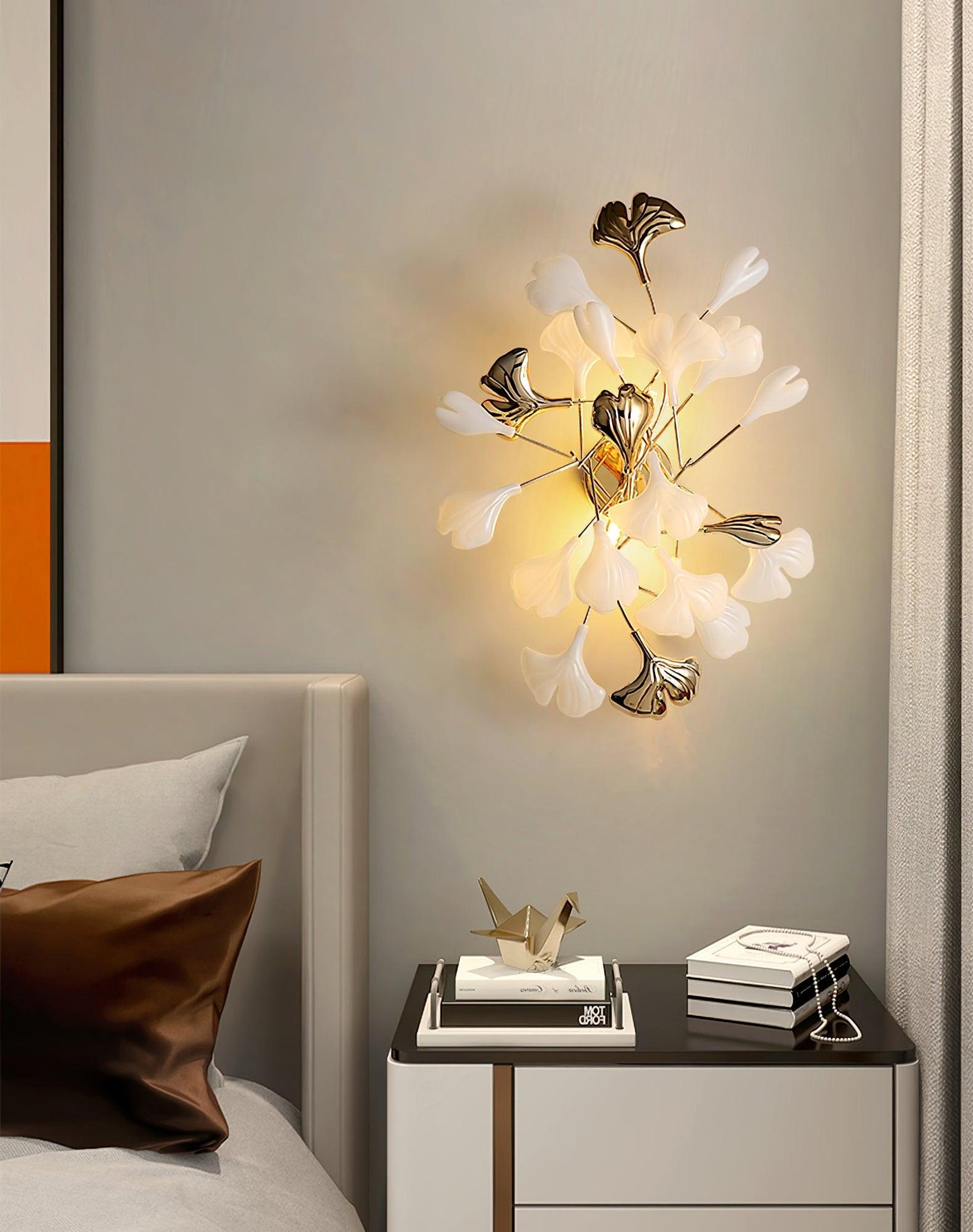 Gingko Modern Wall Lamp - LED Illumination & Adjustable Brightness