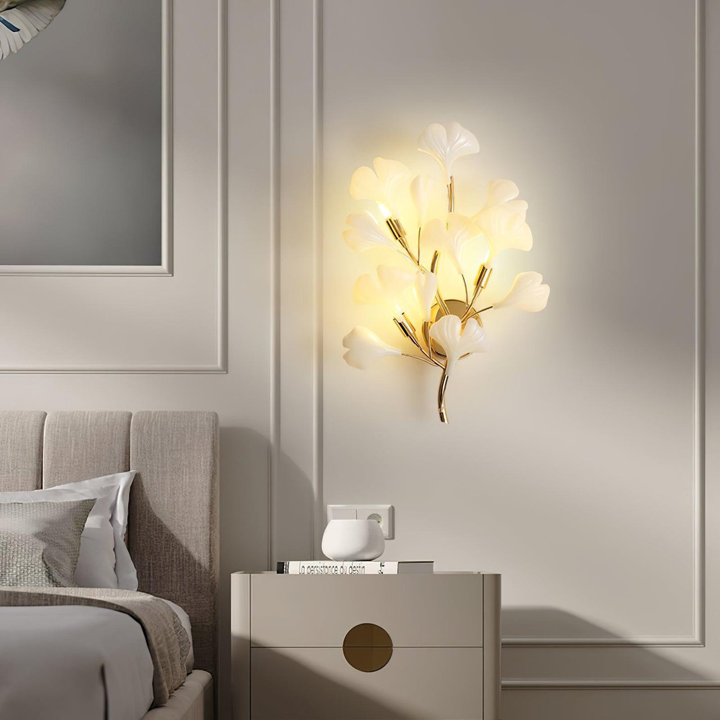 Gingko Modern Wall Lamp - LED Illumination & Adjustable Brightness