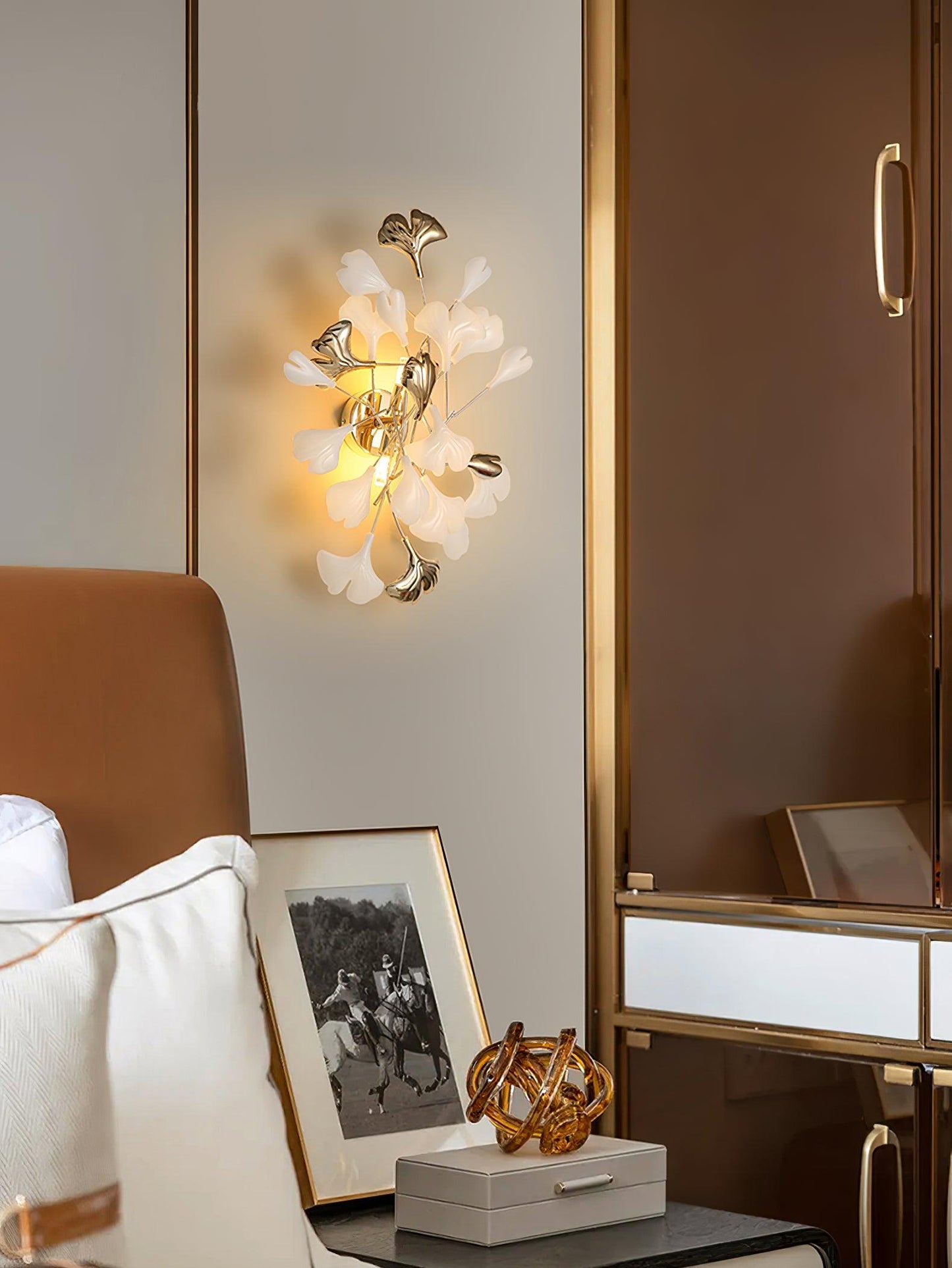 Gingko Modern Wall Lamp - LED Illumination & Adjustable Brightness