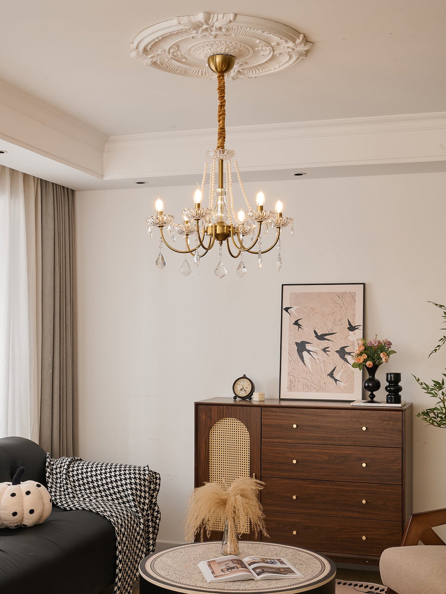 Elegant Pearl Chandelier - Dimmable Lighting & Crystal Accents