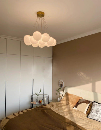 Elegant Glass Cluster Chandelier with Adjustable Height & Modern Desig