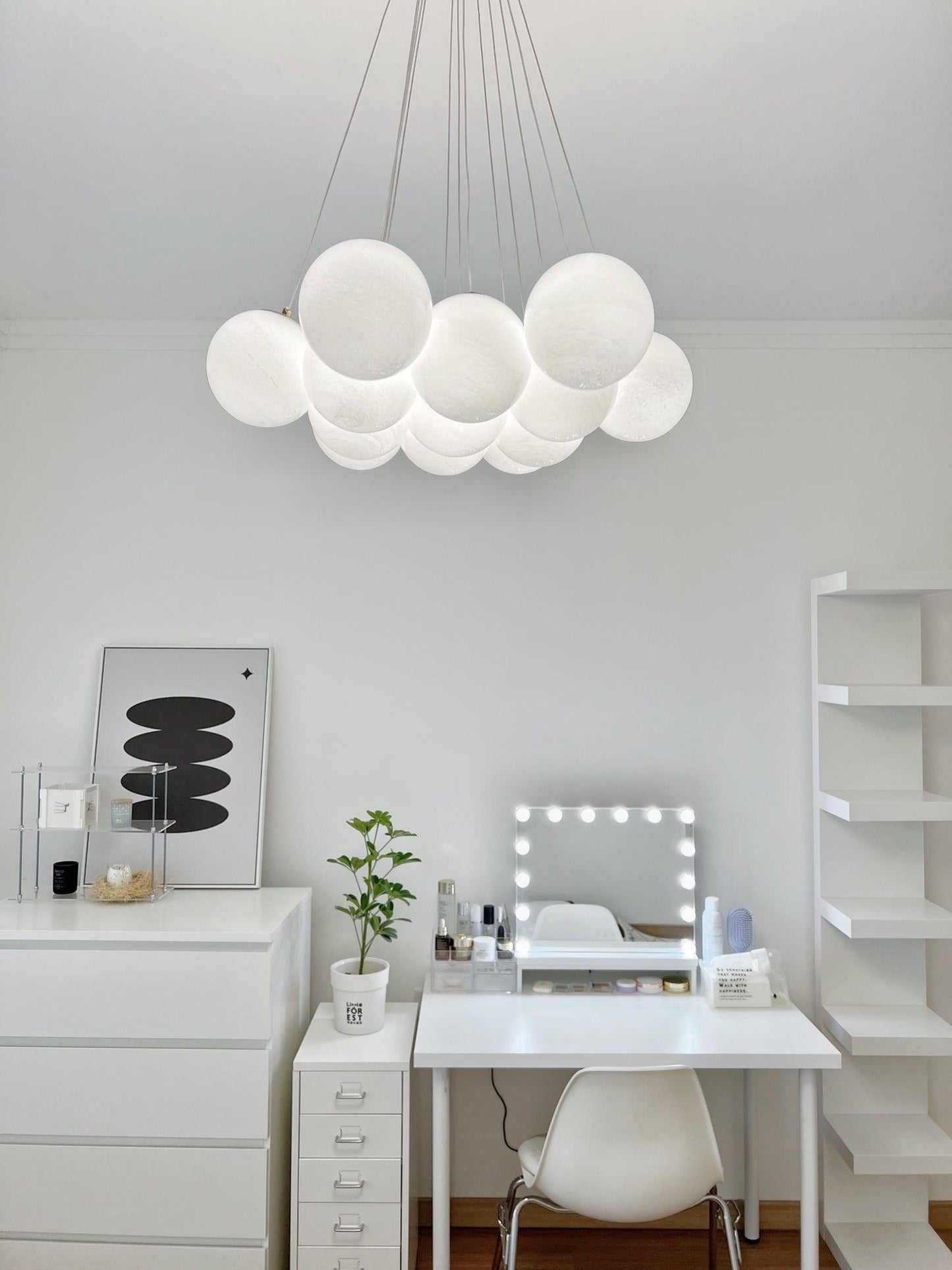 Elegant Glass Cluster Chandelier with Adjustable Height & Modern Desig