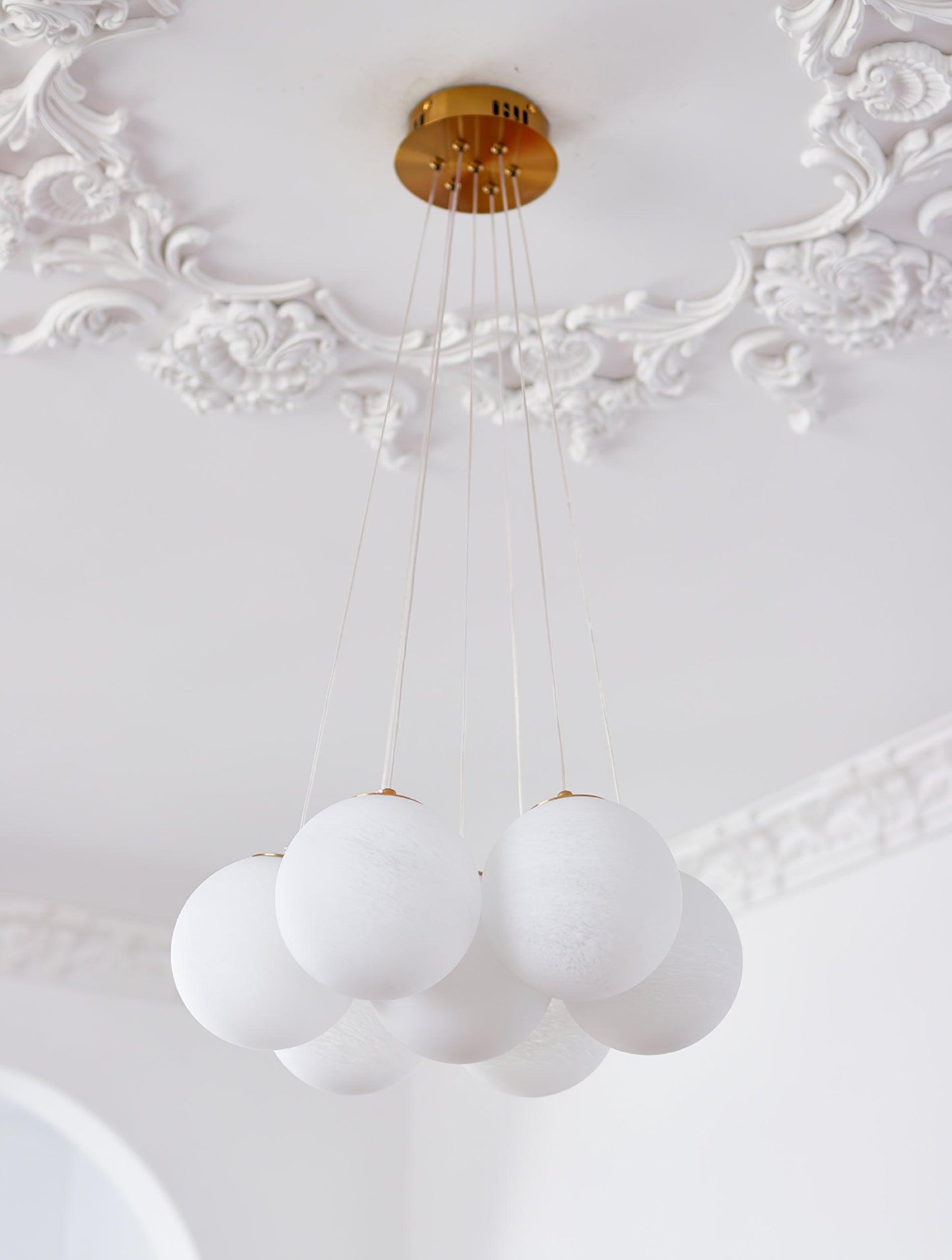Elegant Glass Cluster Chandelier with Adjustable Height & Modern Desig