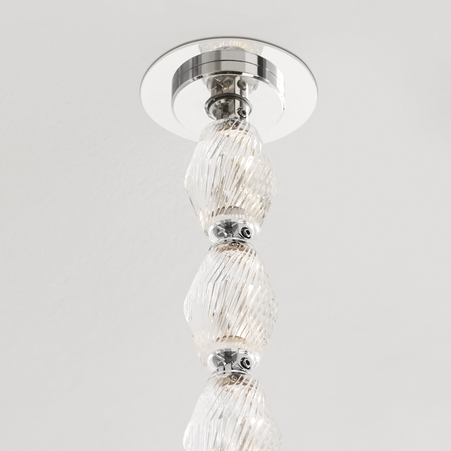 Riviere Chain Chandelier - Elegant Design, Adjustable Height, LED Comp