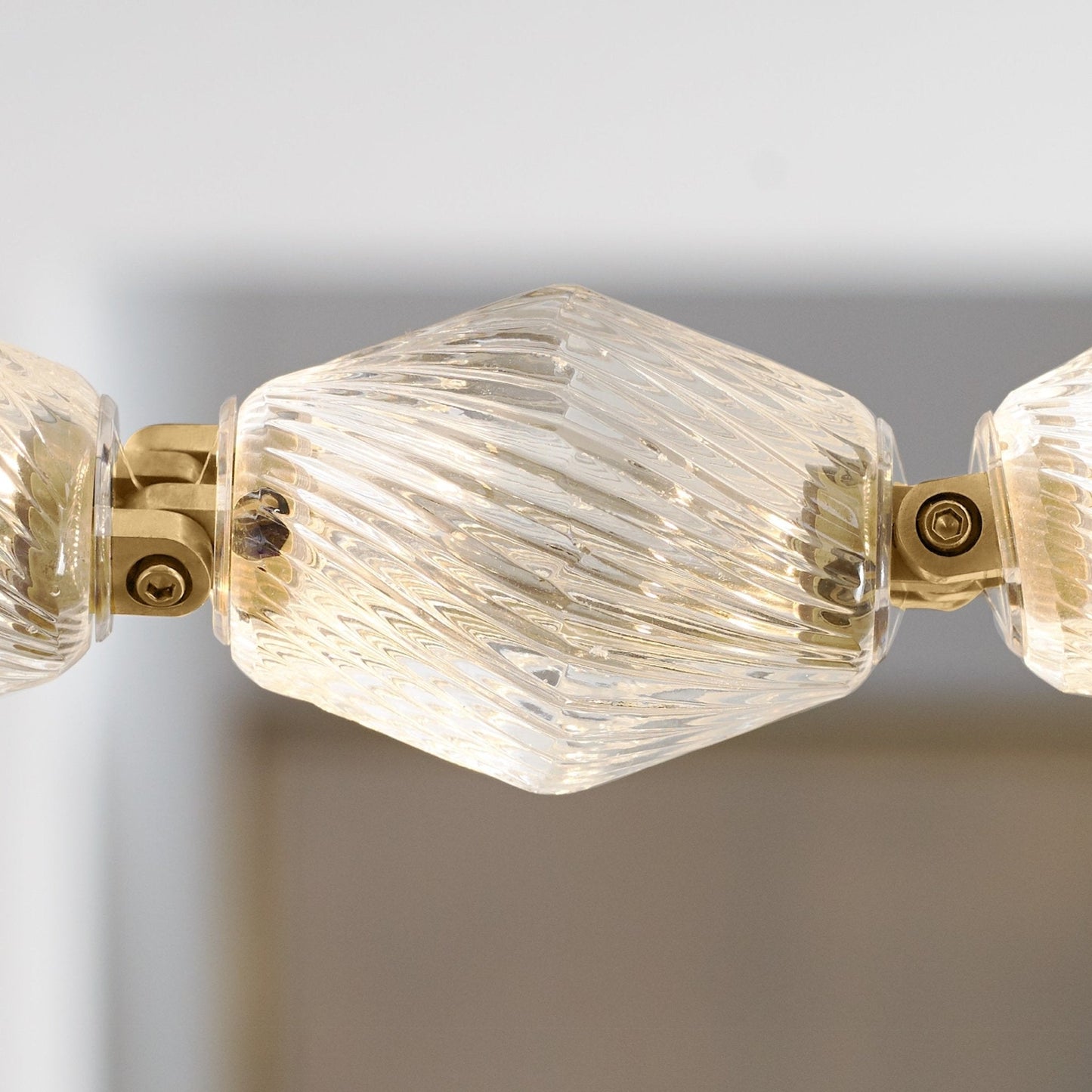 Riviere Chain Chandelier - Elegant Design, Adjustable Height, LED Comp