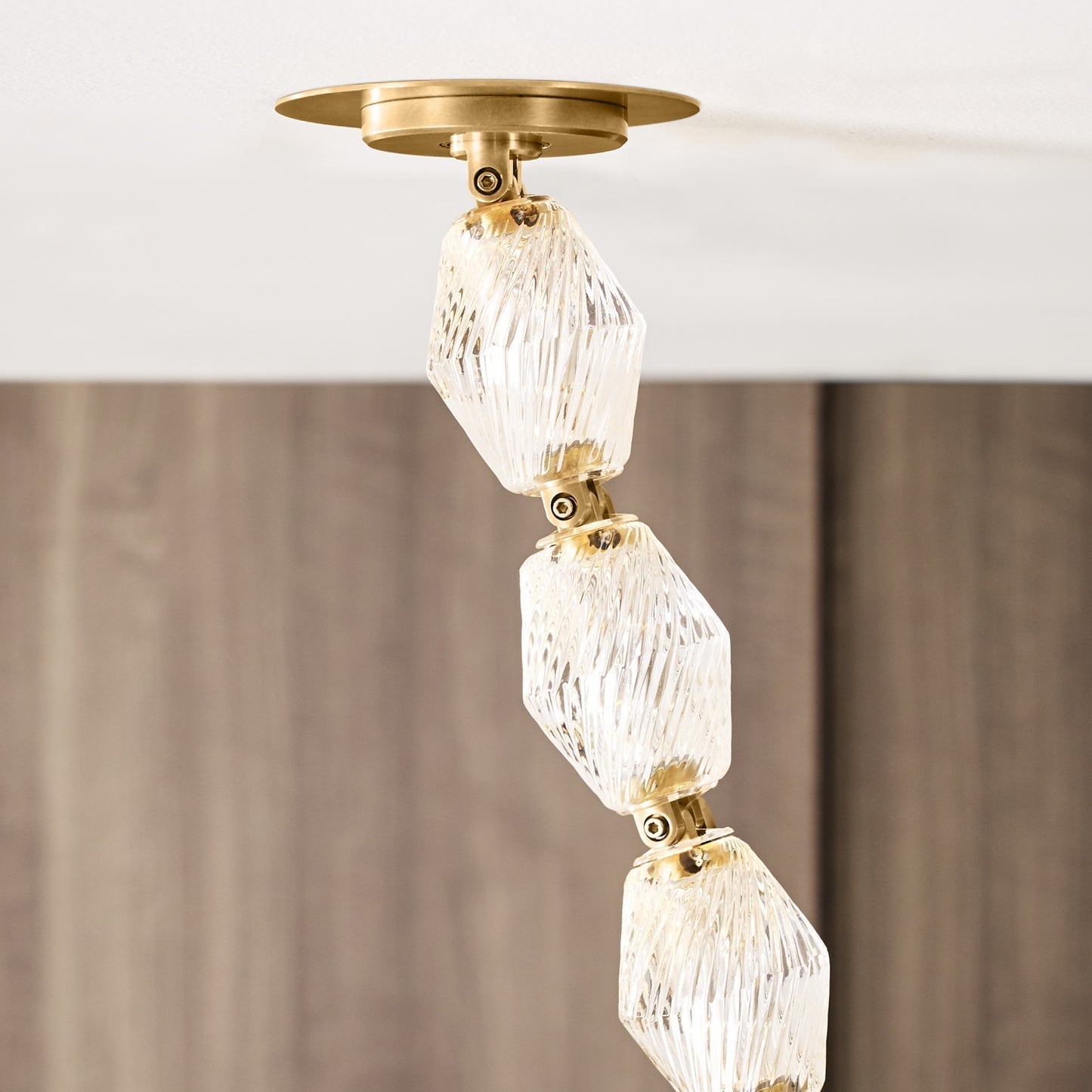 Riviere Chain Chandelier - Elegant Design, Adjustable Height, LED Comp